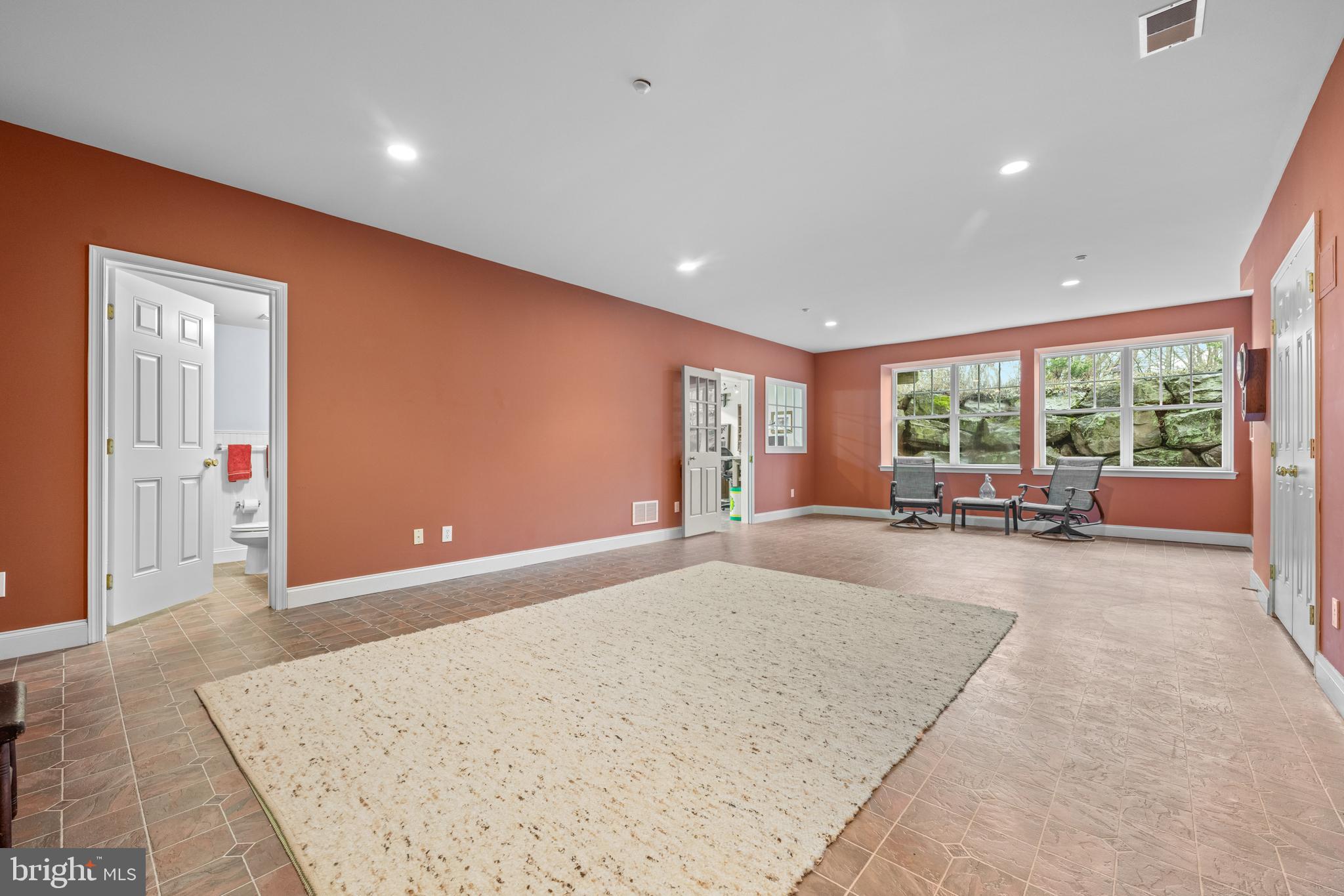 POTTERS POND - Residential