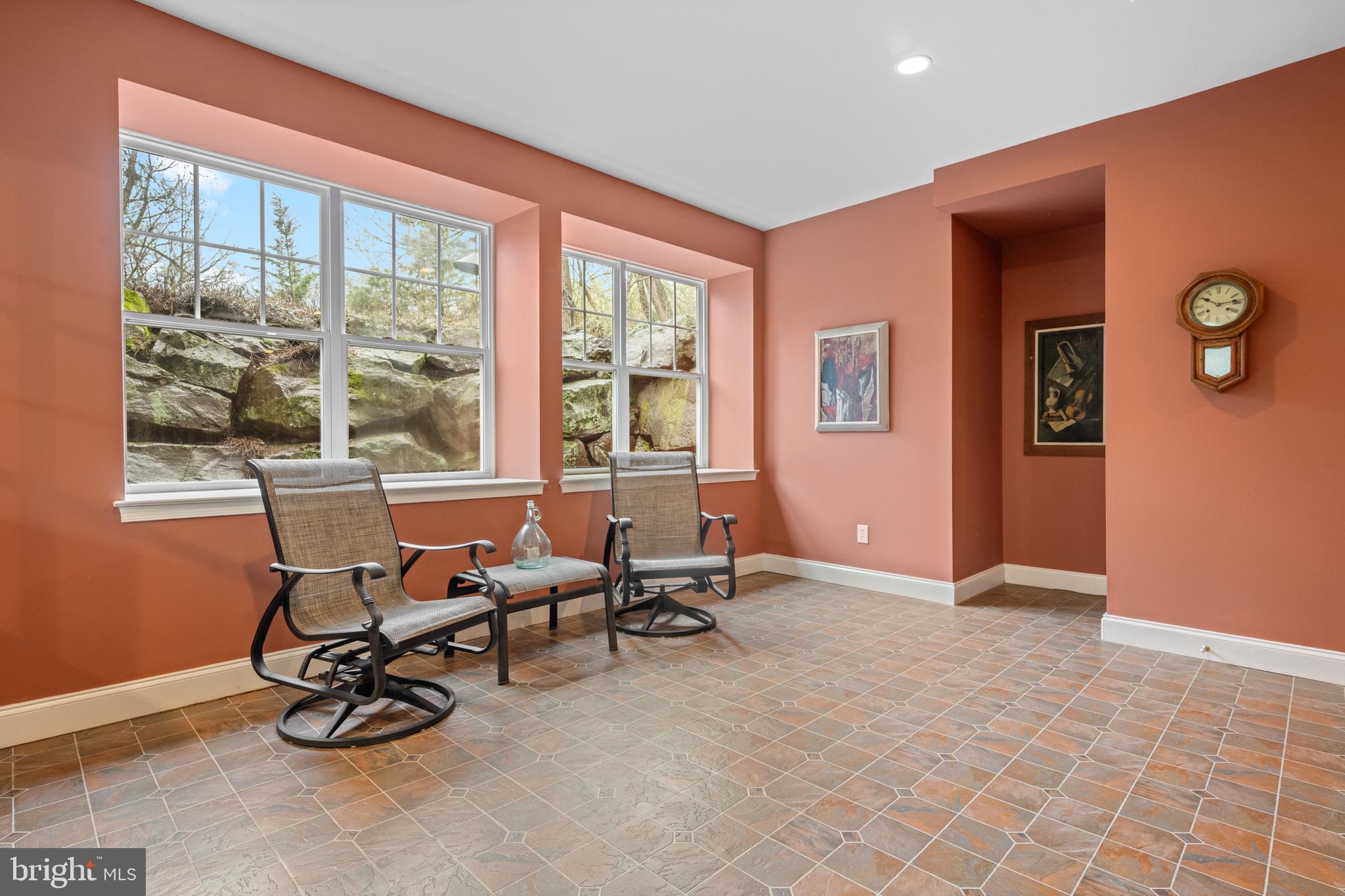 POTTERS POND - Residential