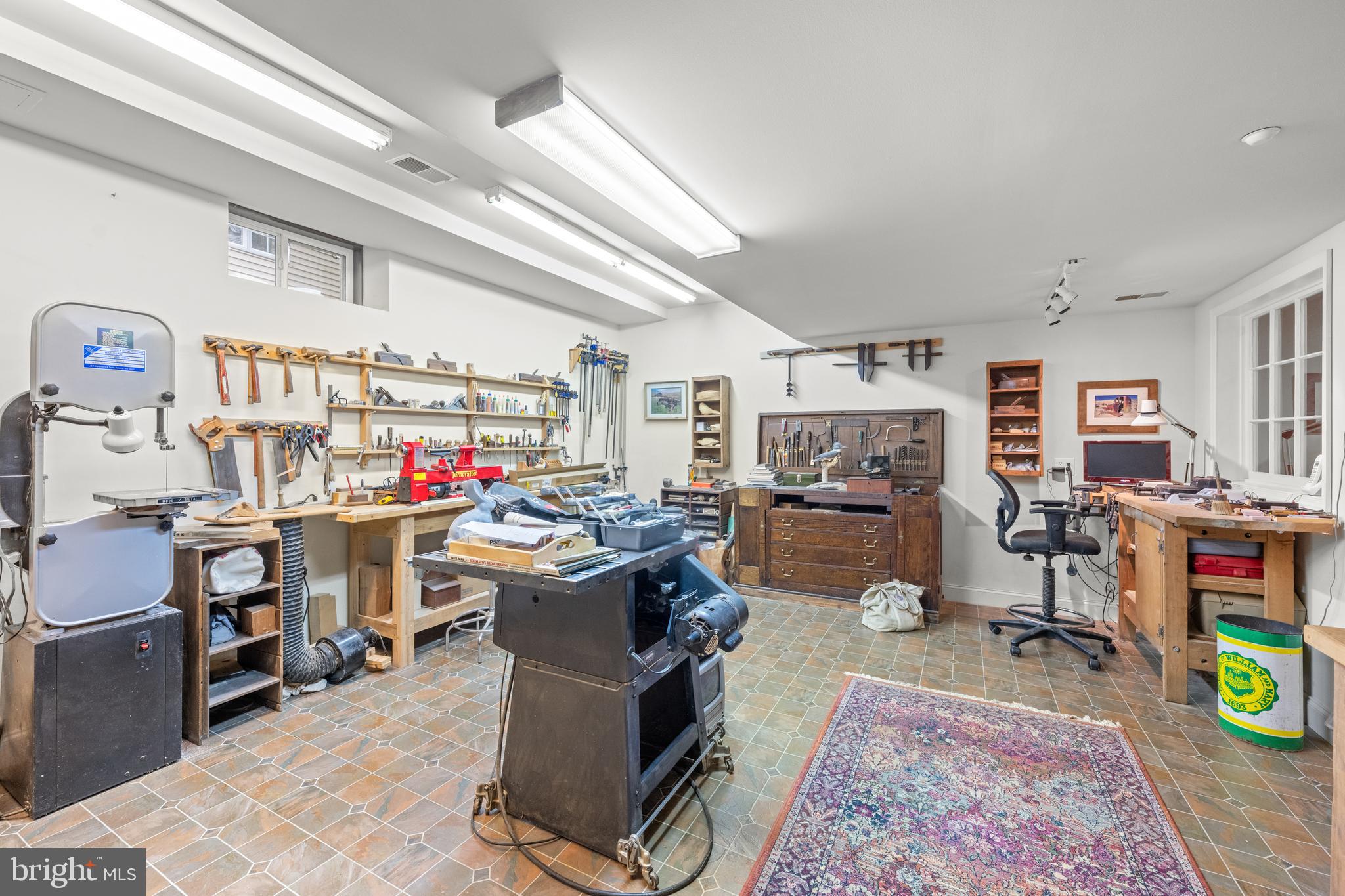 POTTERS POND - Residential