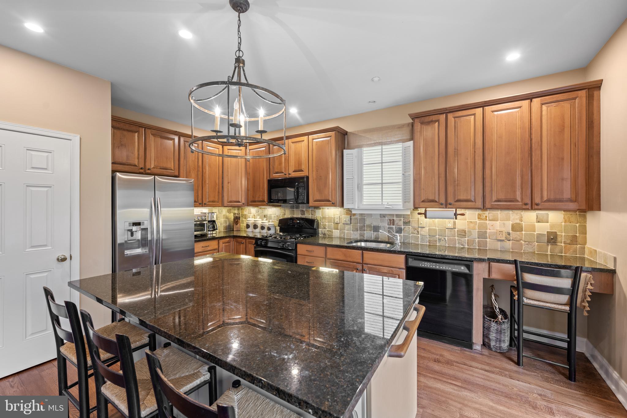 POTTERS POND - Residential