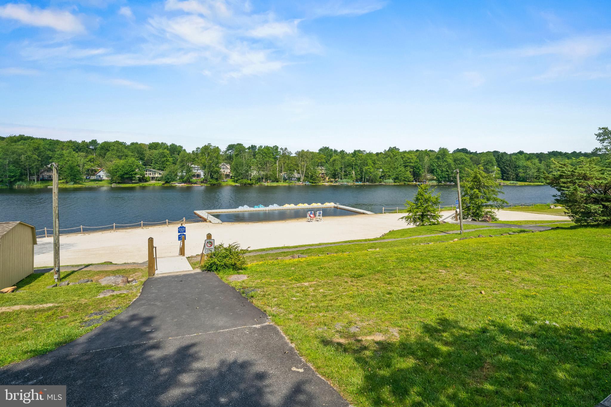 POCONO COUNTRY PLACE - Residential