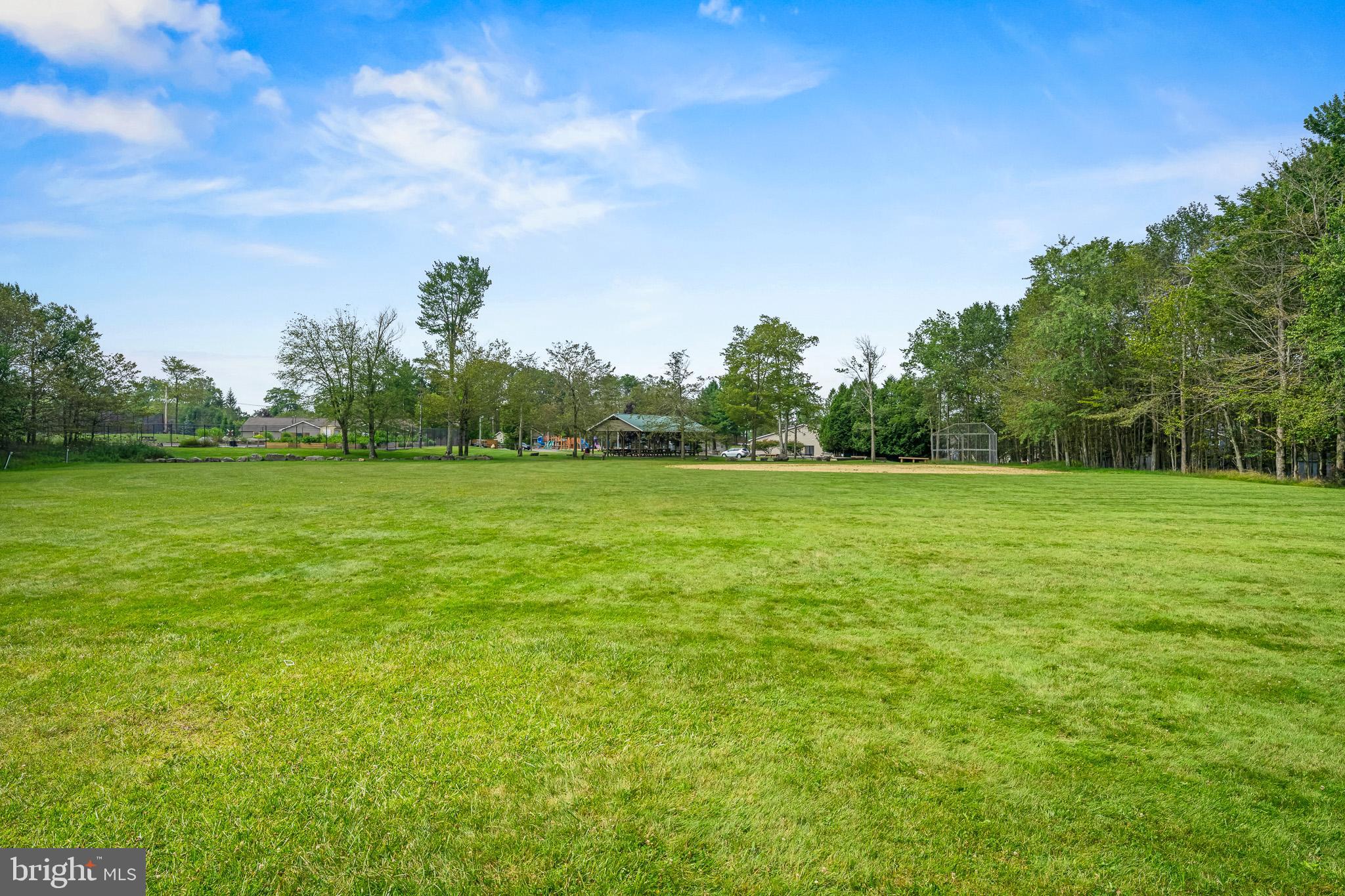 POCONO COUNTRY PLACE - Residential