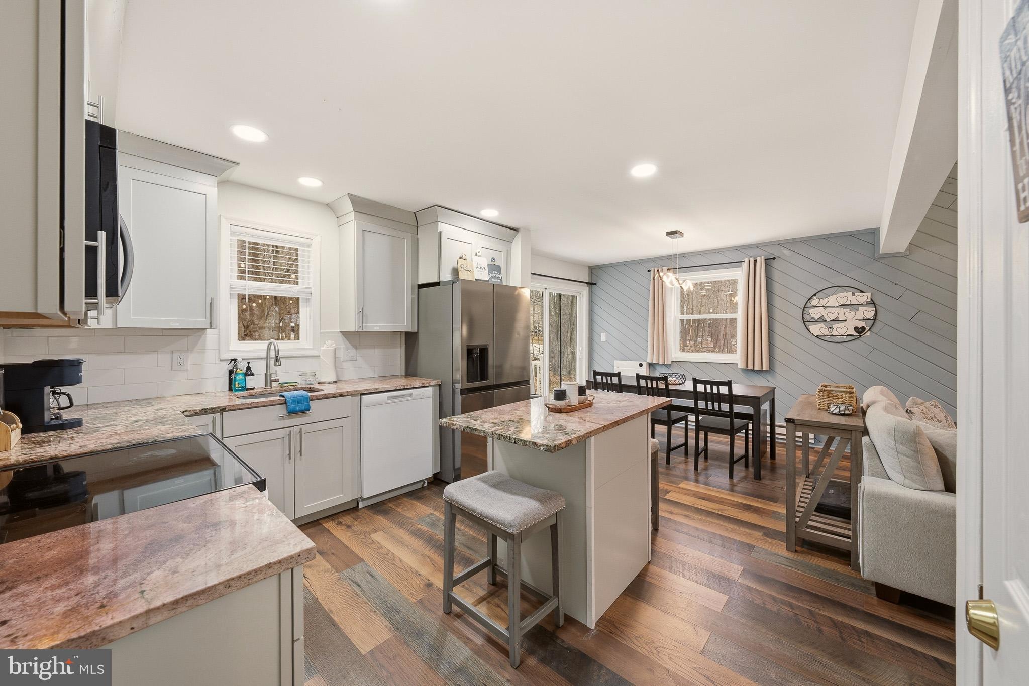 POCONO COUNTRY PLACE - Residential