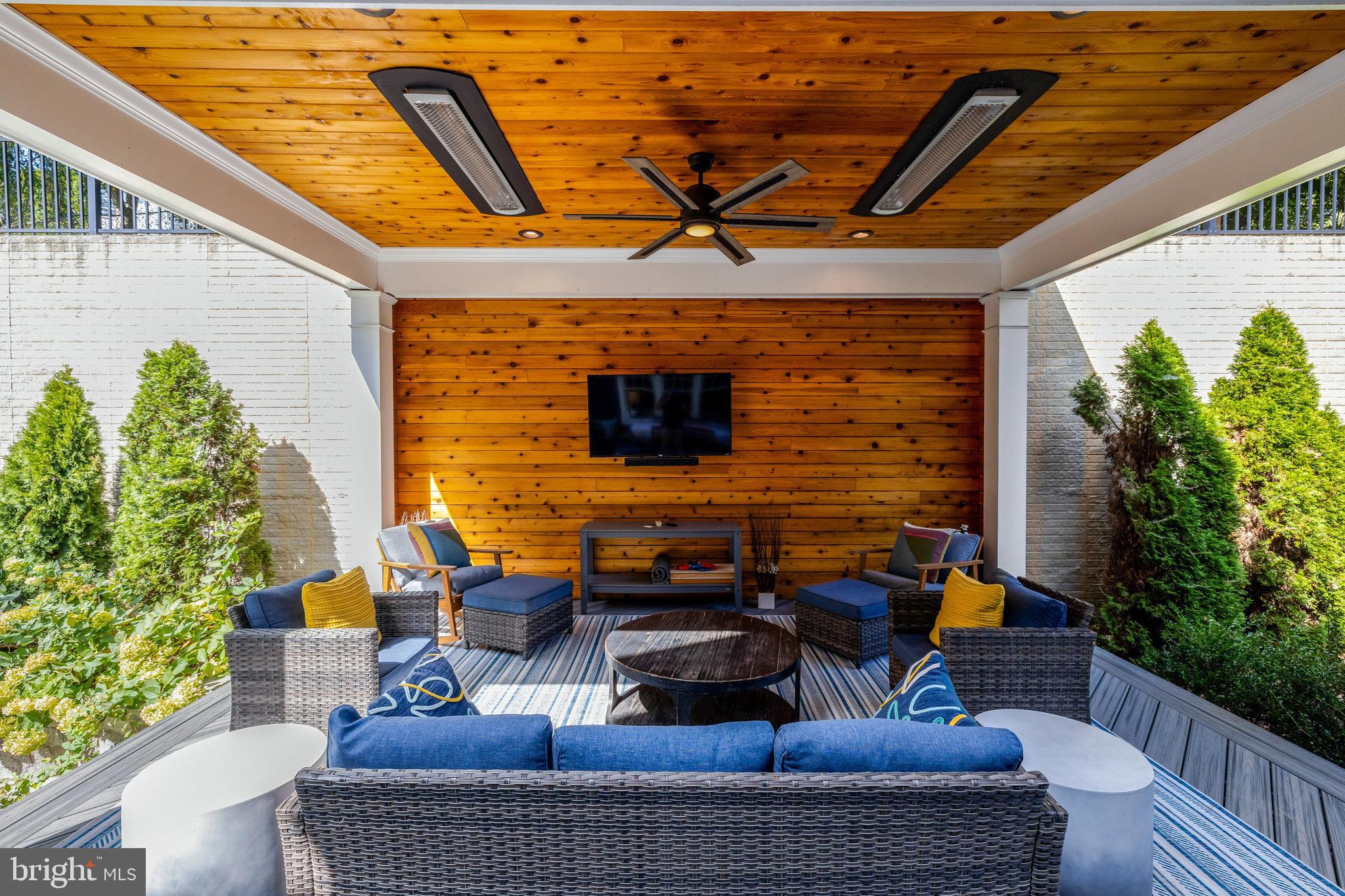 CHESTERBROOK ESTATES - Residential