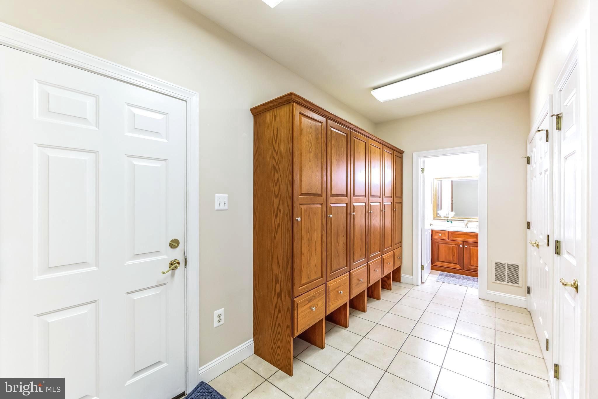 WINCHESTER - Residential