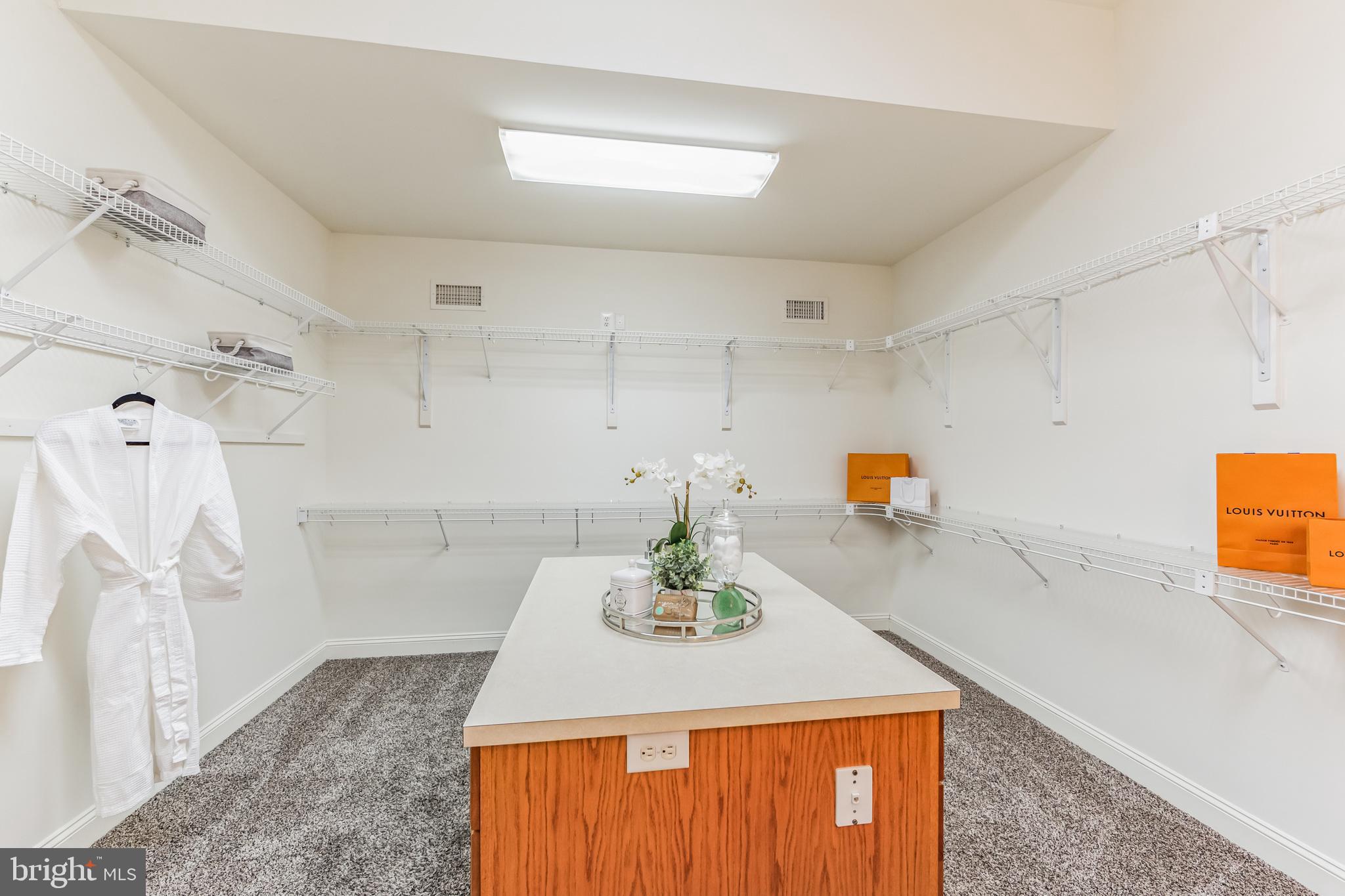 WINCHESTER - Residential