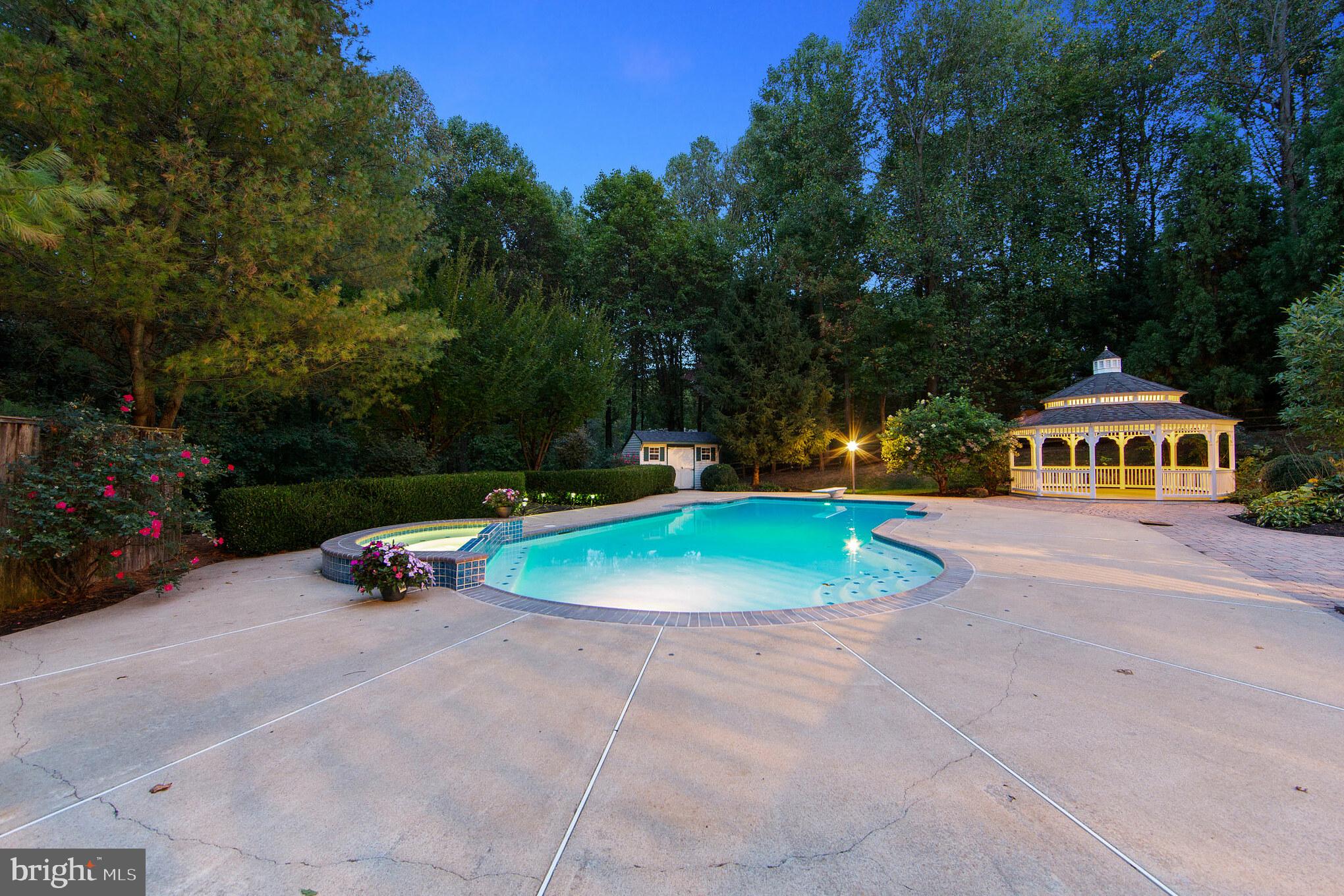 WINCHESTER - Residential