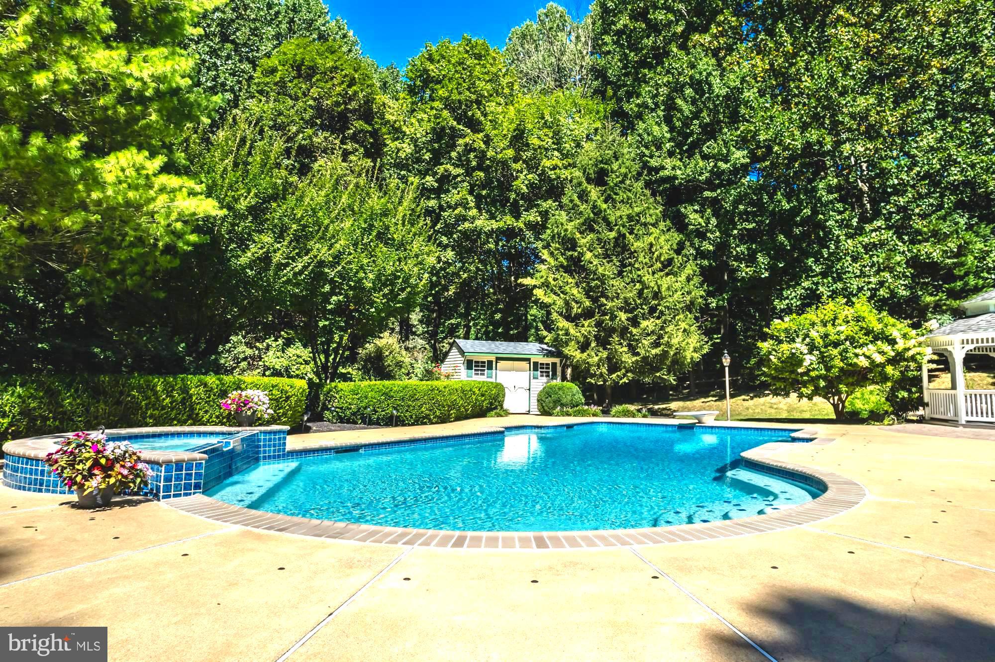 WINCHESTER - Residential