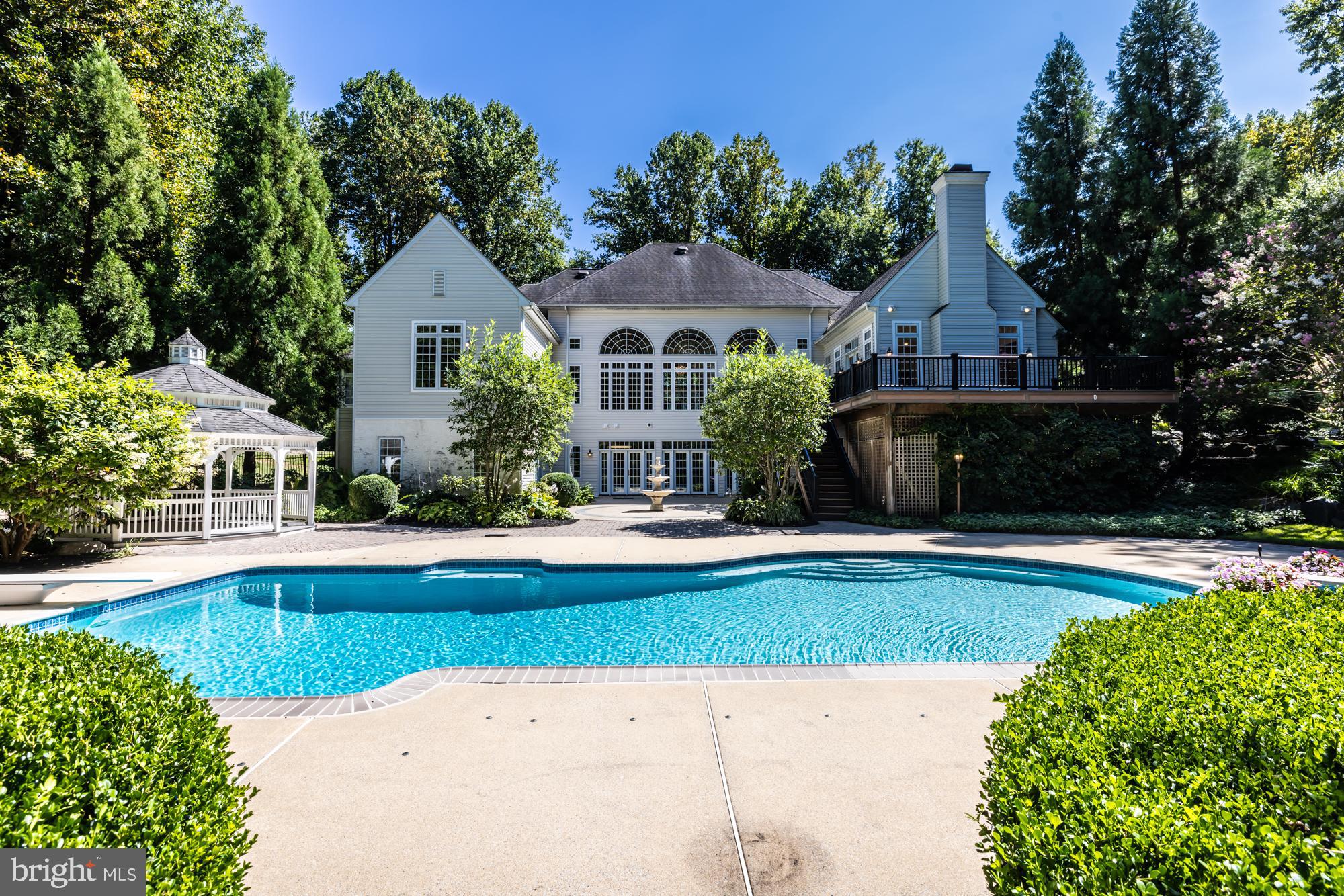 WINCHESTER - Residential