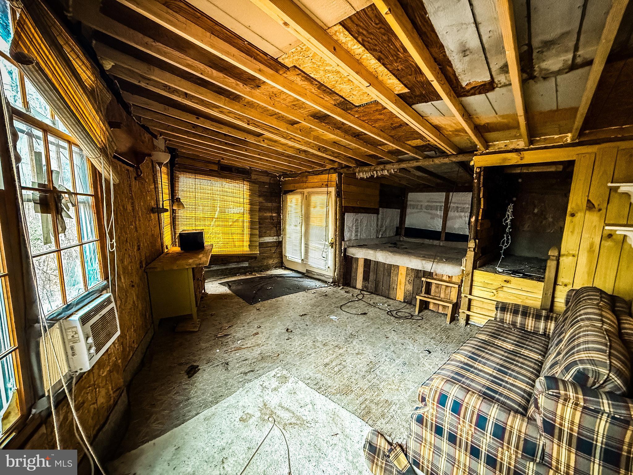 NONE AVAILABLE - Land