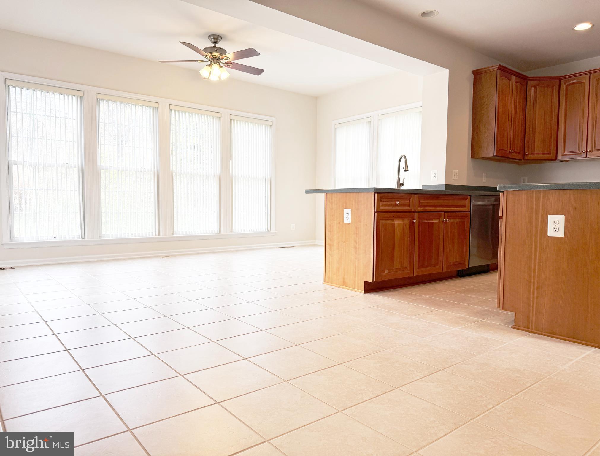 LAUREL HILL LANDBAY - Residential