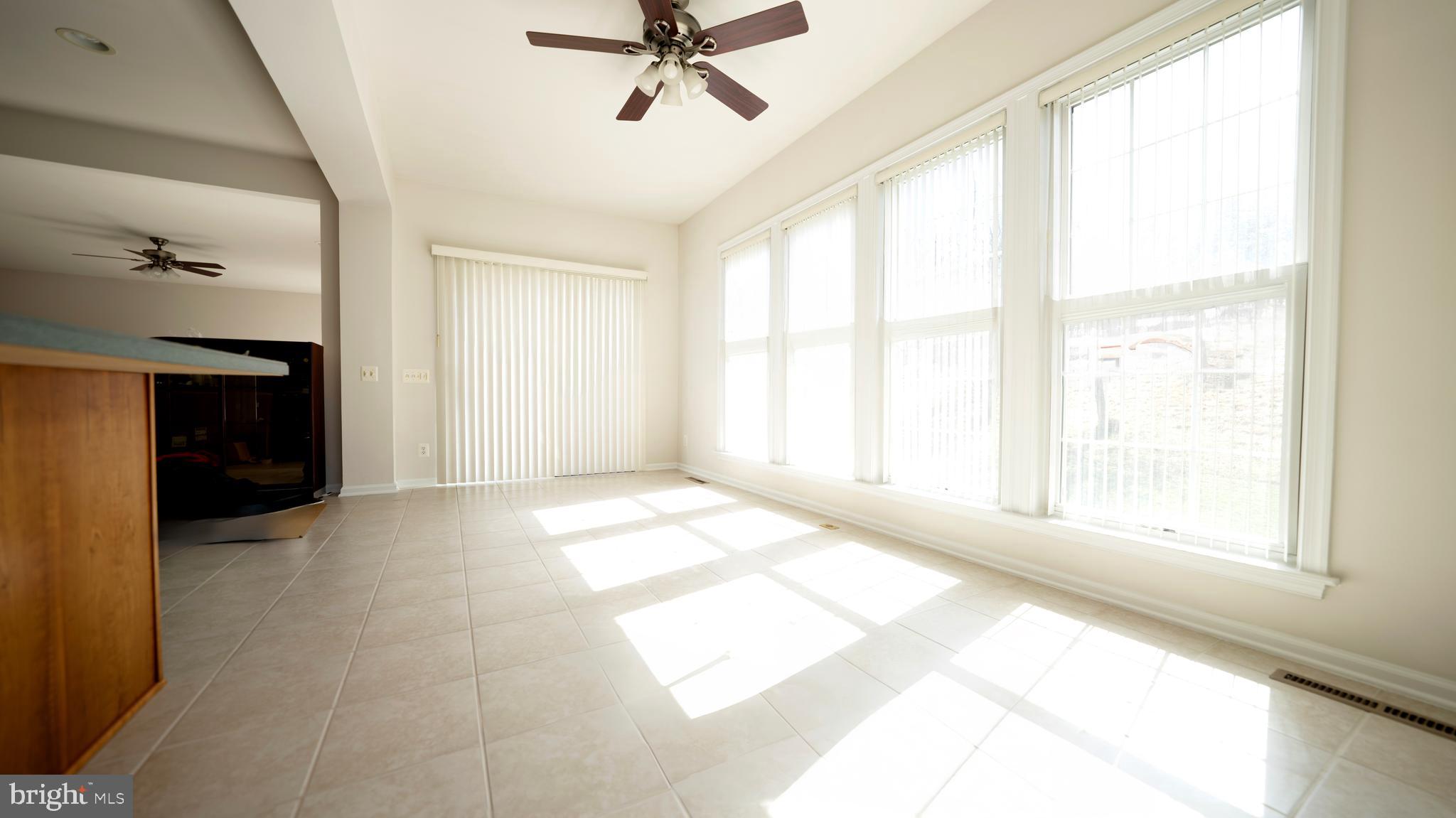 LAUREL HILL LANDBAY - Residential