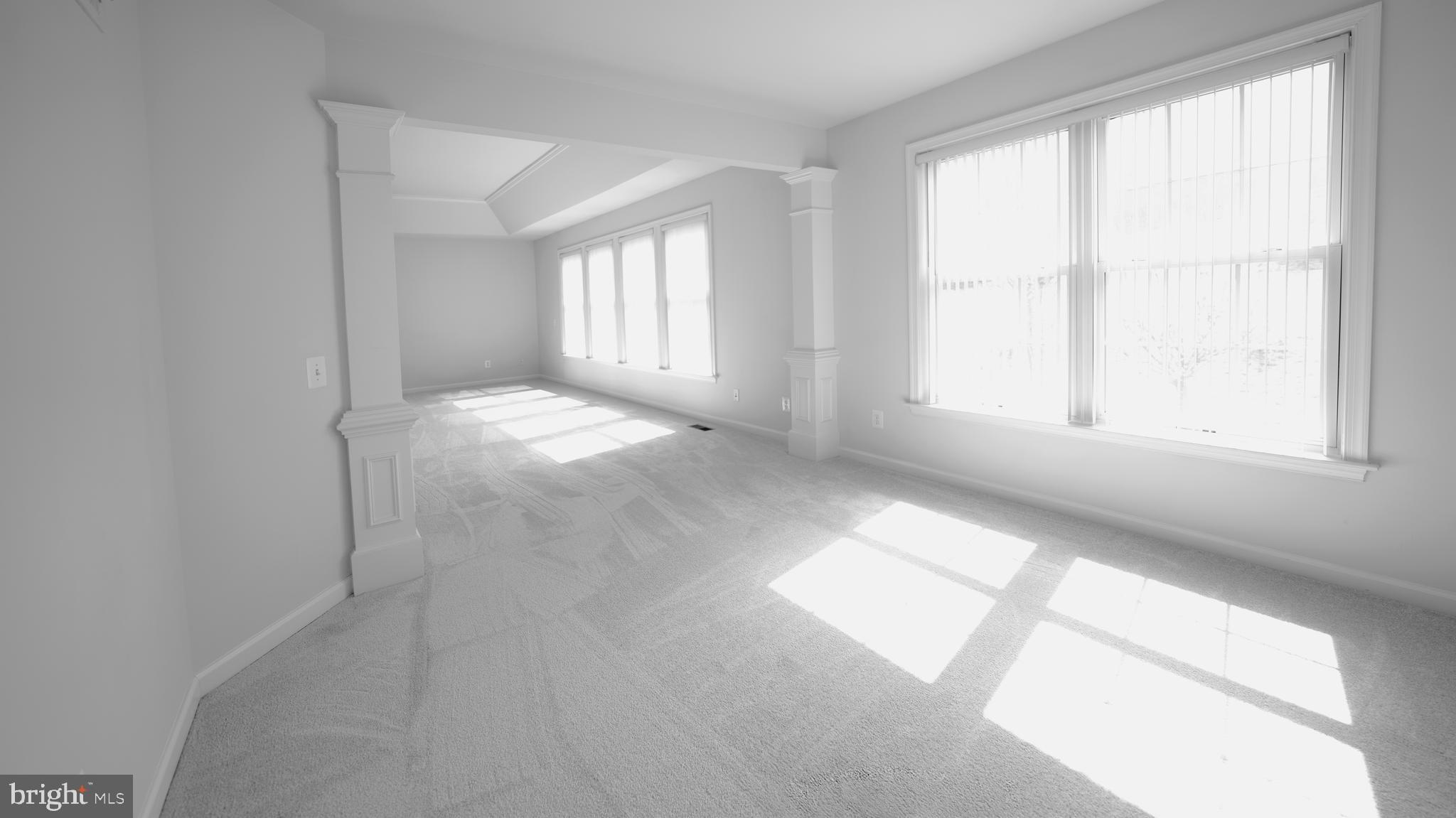 LAUREL HILL LANDBAY - Residential