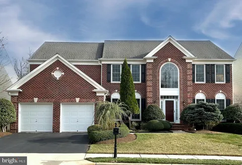 8089 Paper Birch Drive, Lorton, VA MLS: VAFX2230862