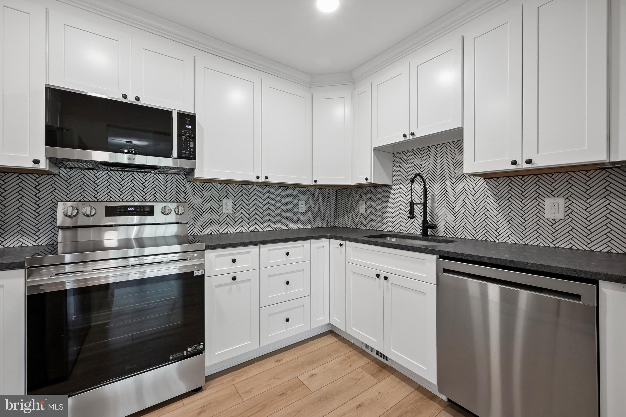 275 GREEN STREET 5P3