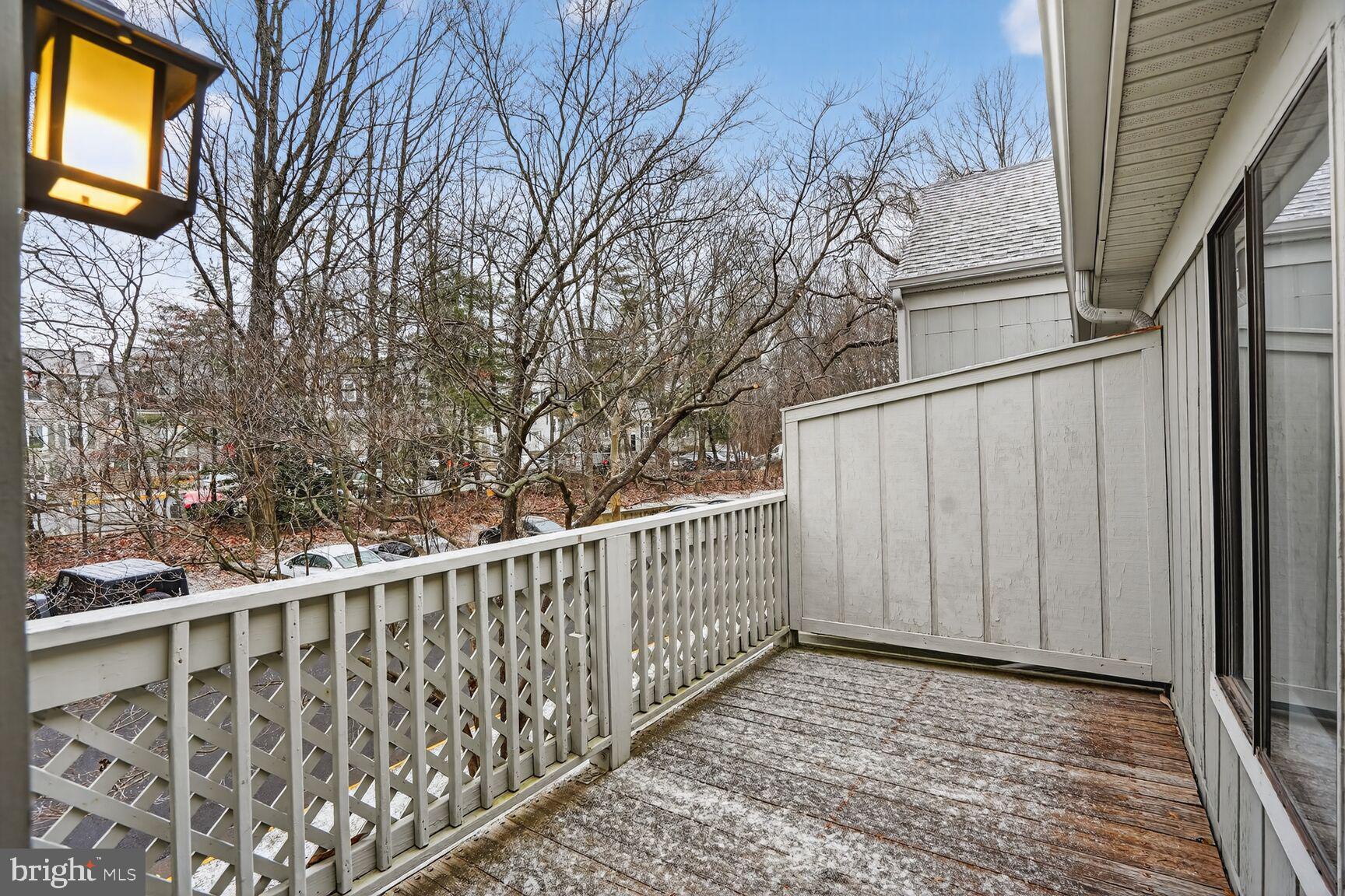 2273 HUNTERS RUN DRIVE