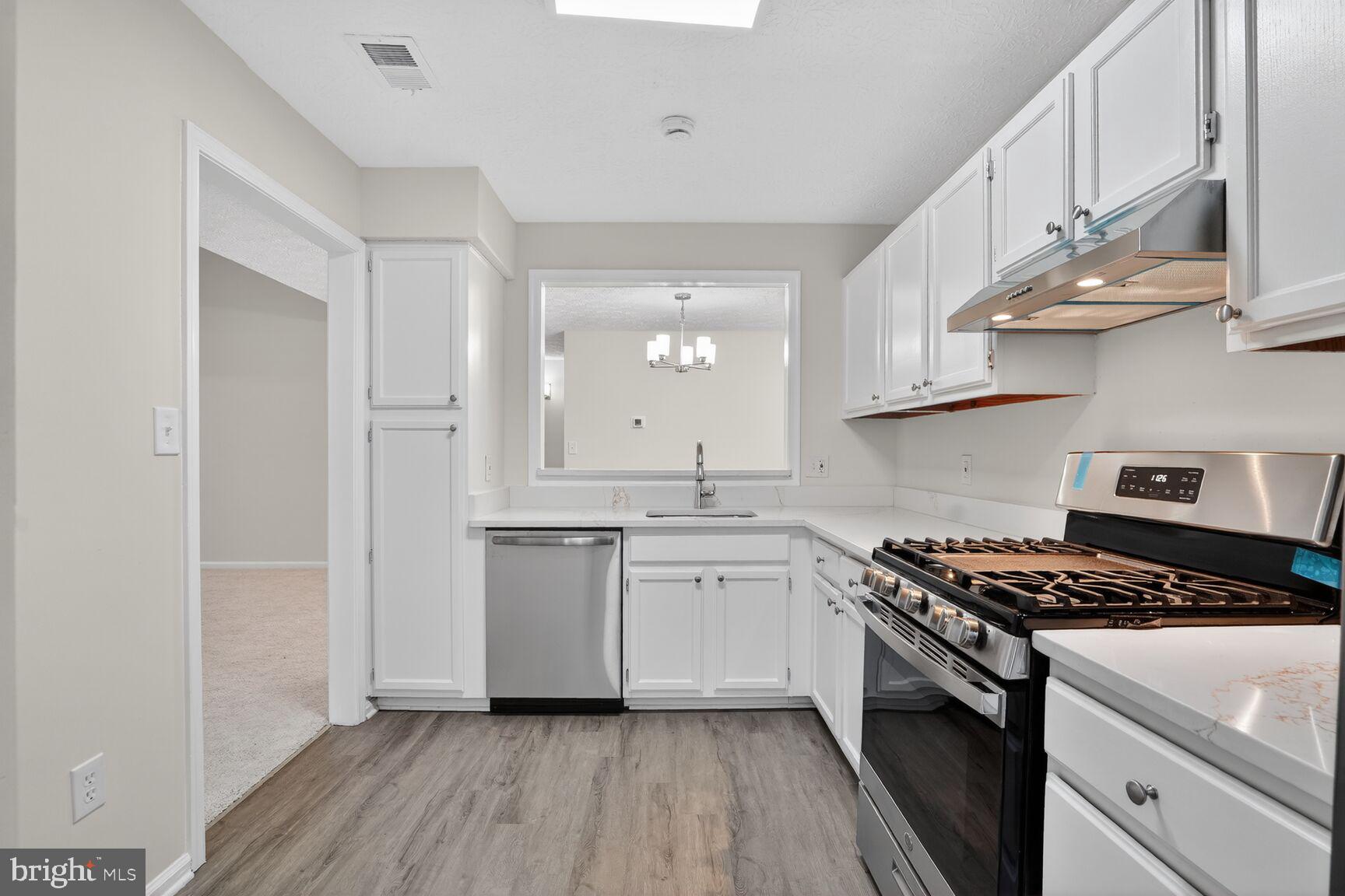 HUNTERS CROSSING - Residential