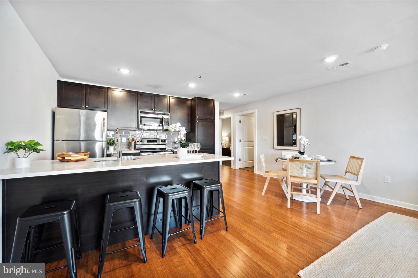 1608 RIDGE AVENUE 302