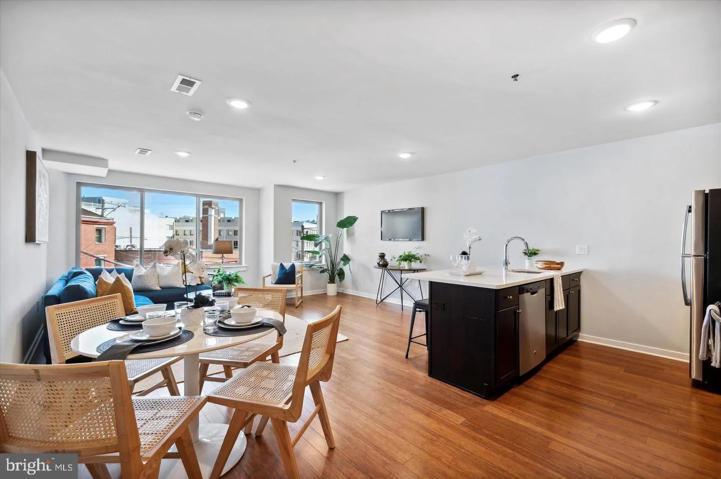 1608 Ridge Avenue Unit 302