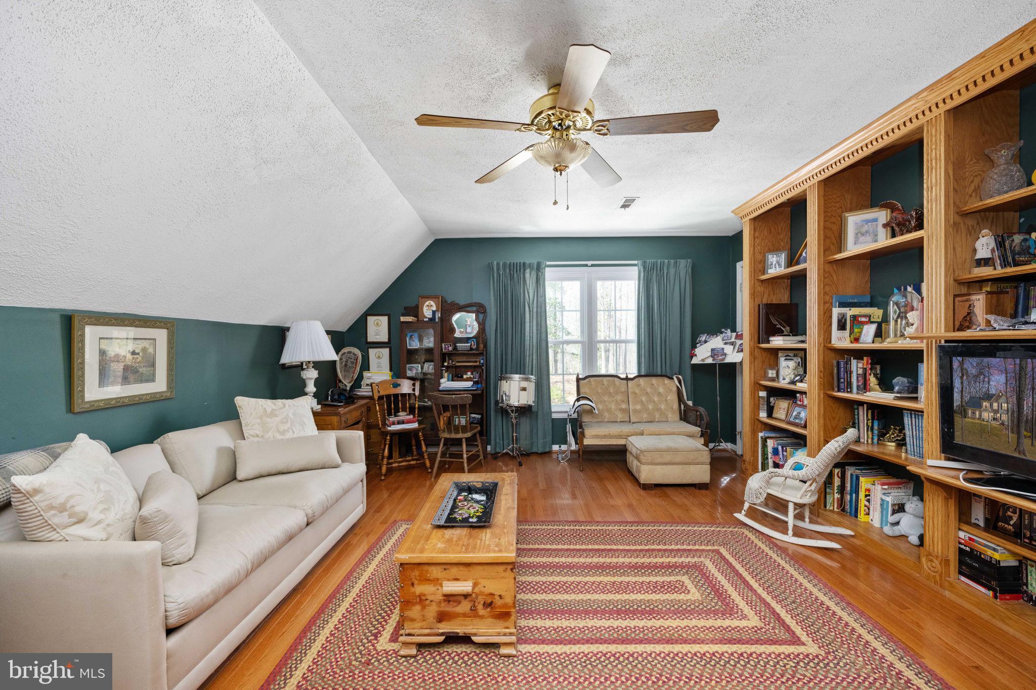 SEVEN LAKES - Residential