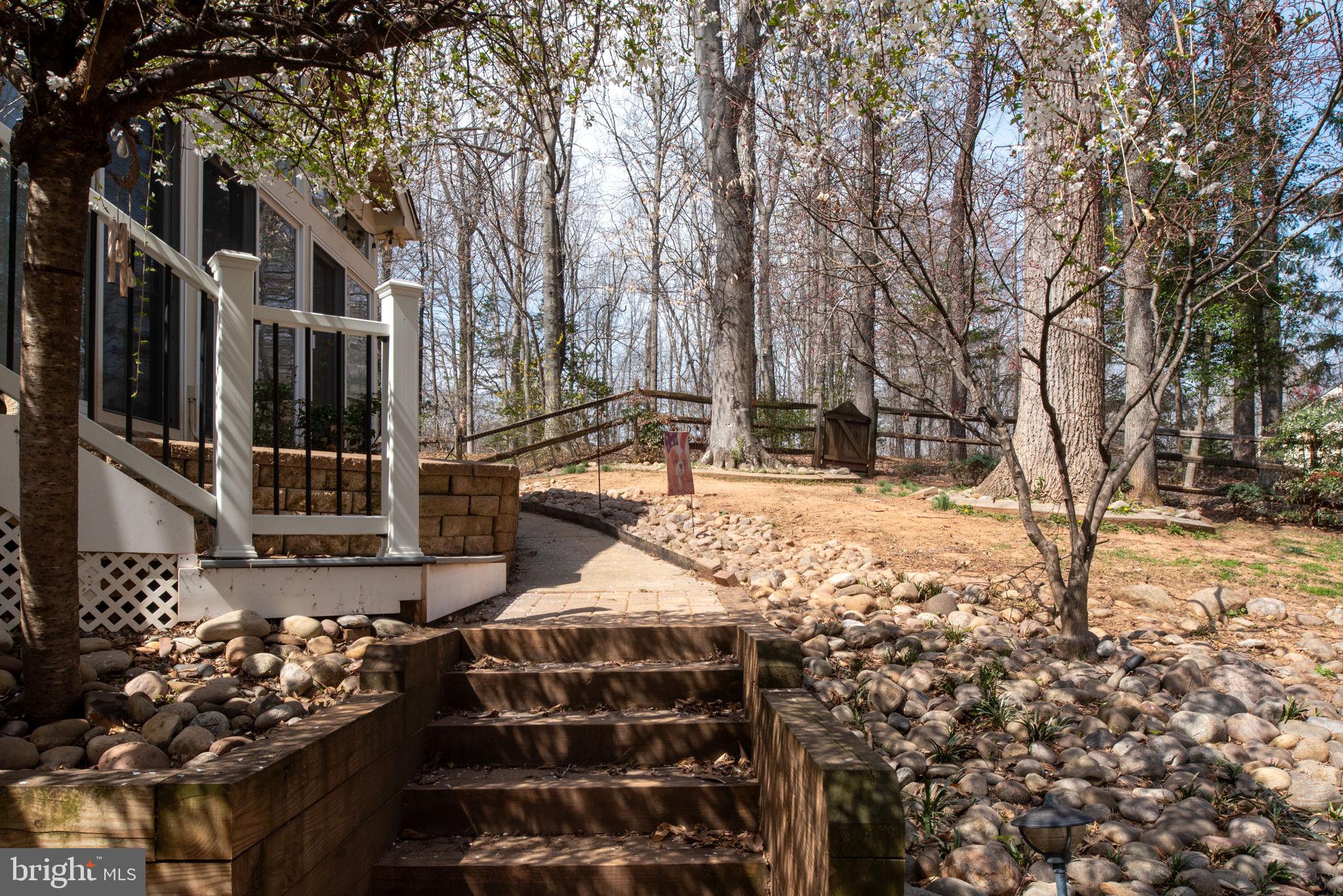 SEVEN LAKES - Residential