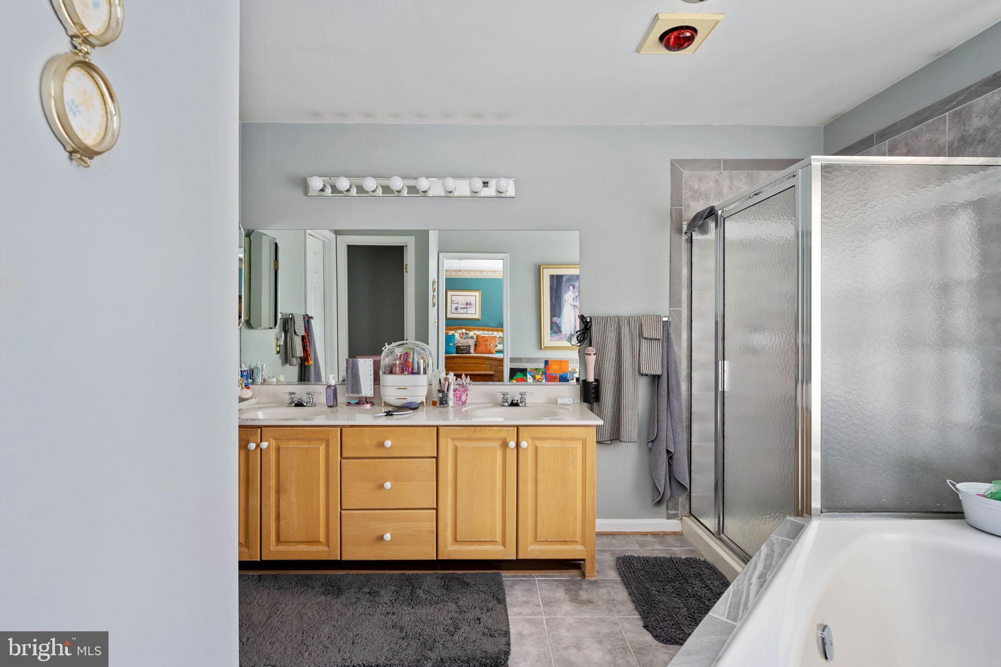 SEVEN LAKES - Residential