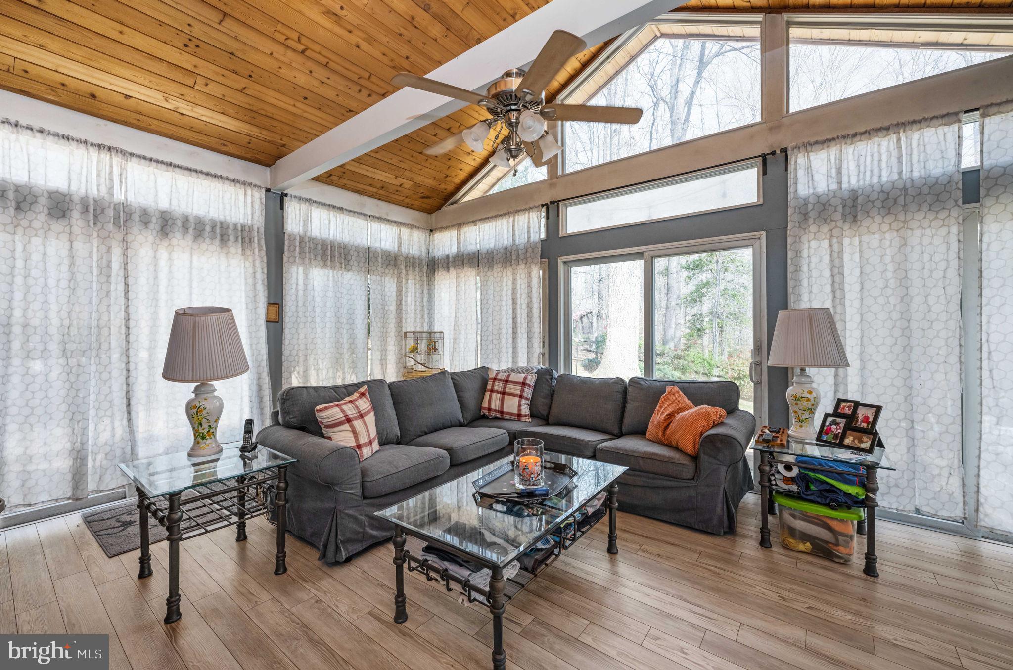 SEVEN LAKES - Residential