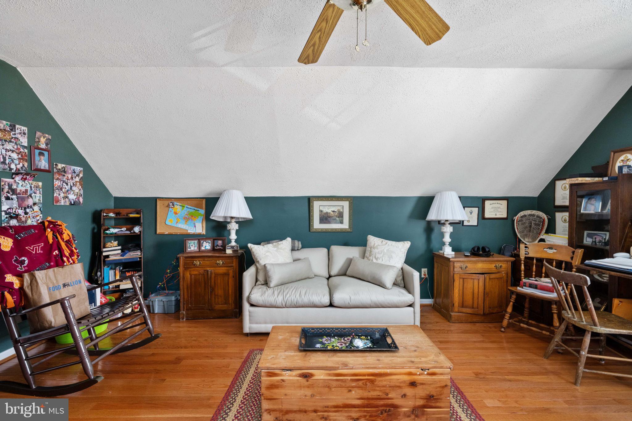 SEVEN LAKES - Residential