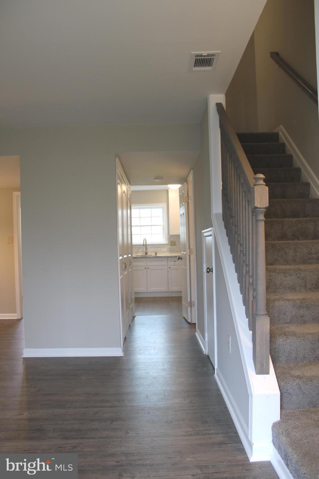 WESTLAKE VILLAGE - LANCASTER - Residential Lease