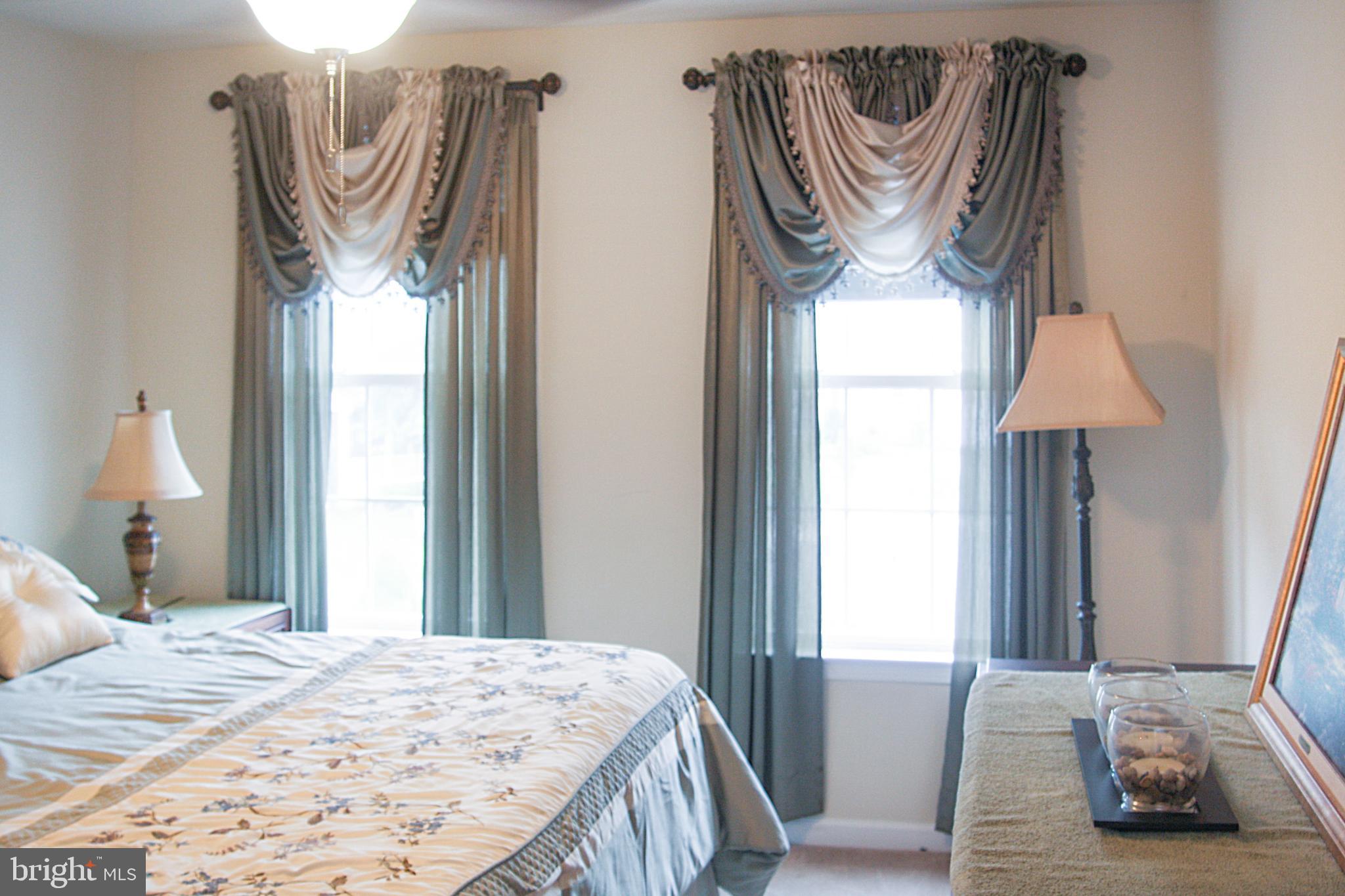 TWIN LAKE OVERLOOK - Residential