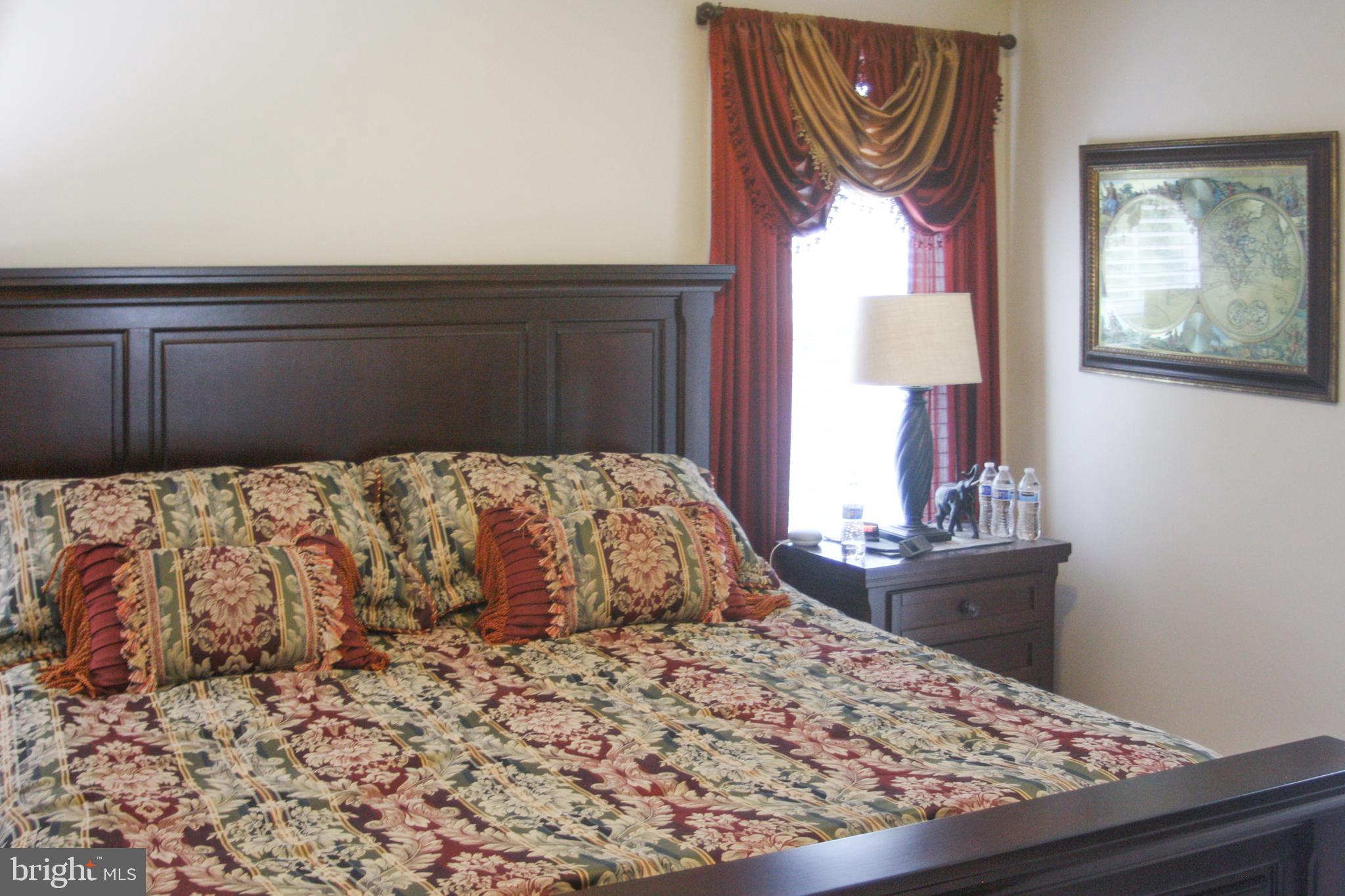 TWIN LAKE OVERLOOK - Residential