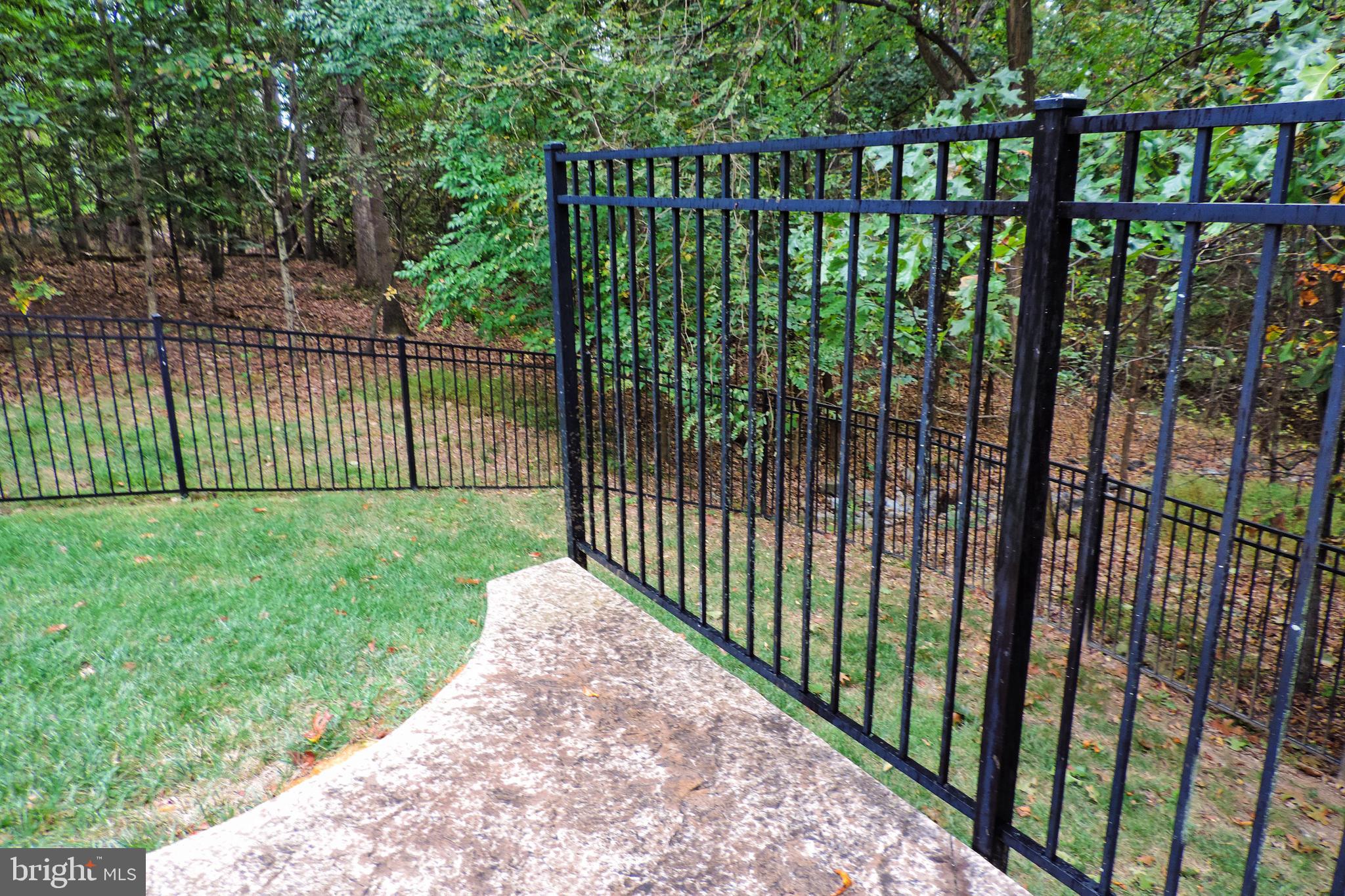 TWIN LAKE OVERLOOK - Residential