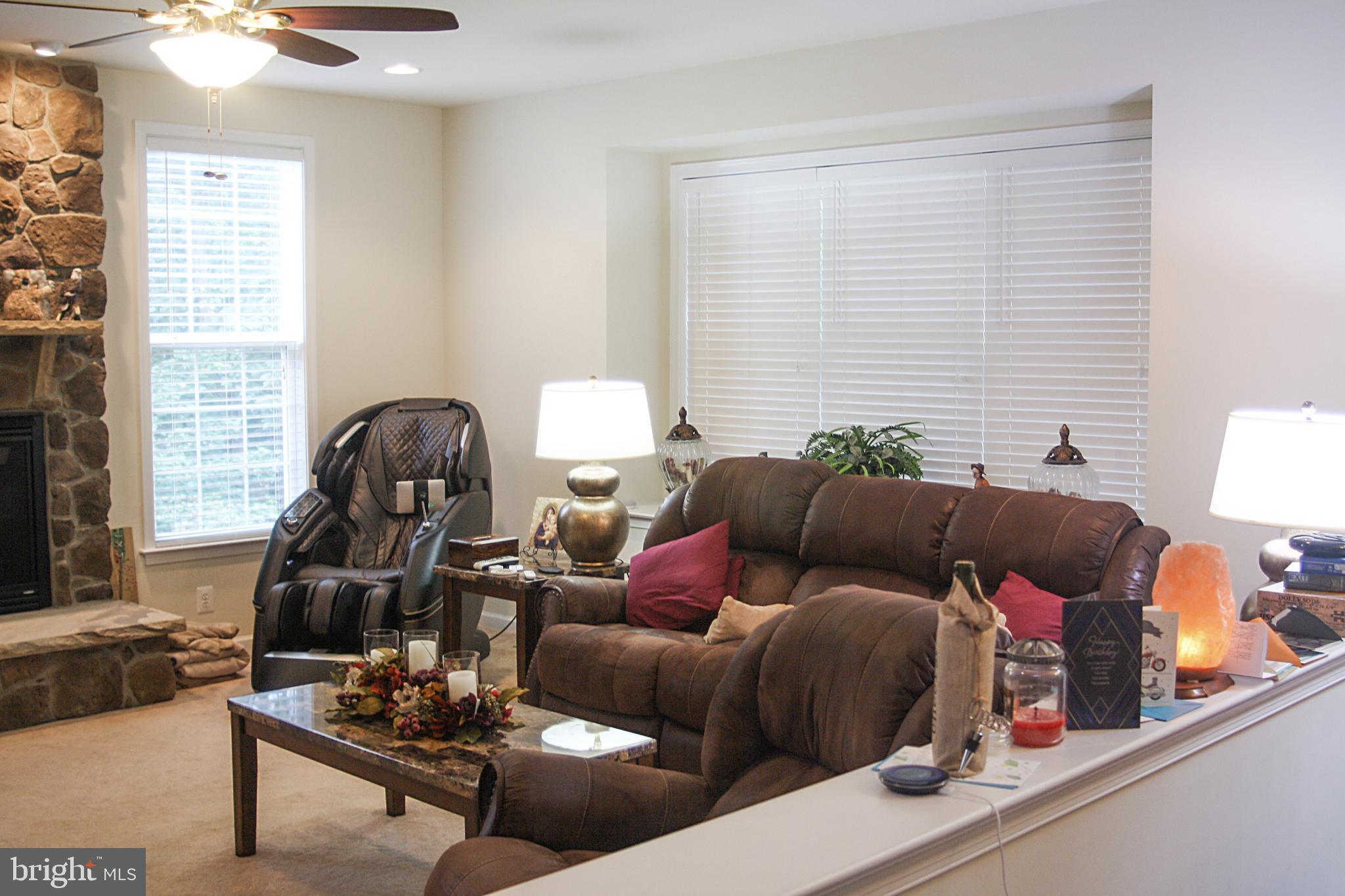 TWIN LAKE OVERLOOK - Residential