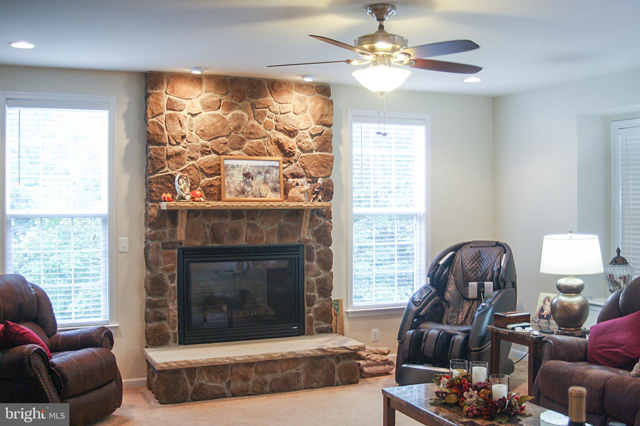 TWIN LAKE OVERLOOK - Residential