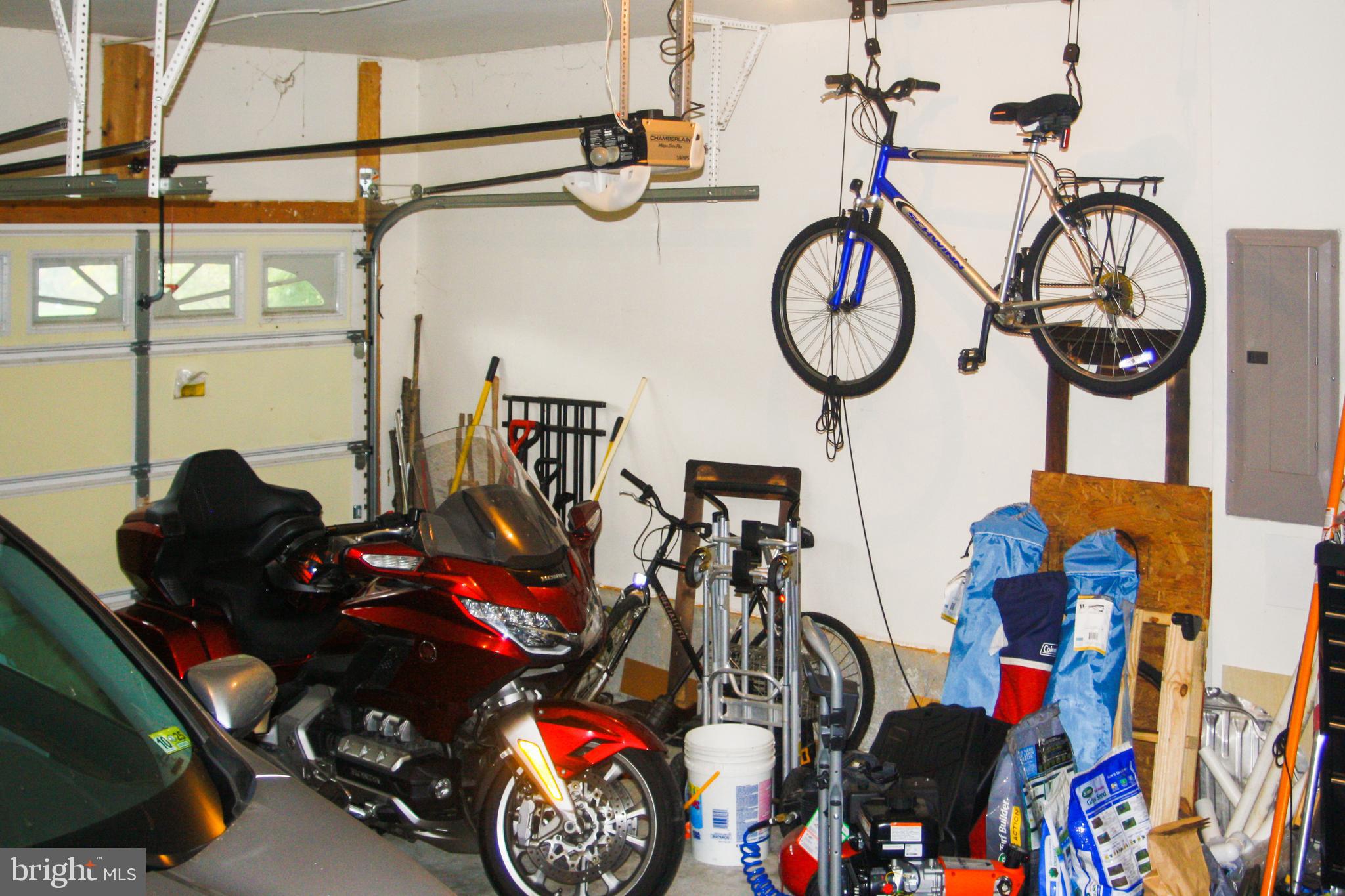 TWIN LAKE OVERLOOK - Residential