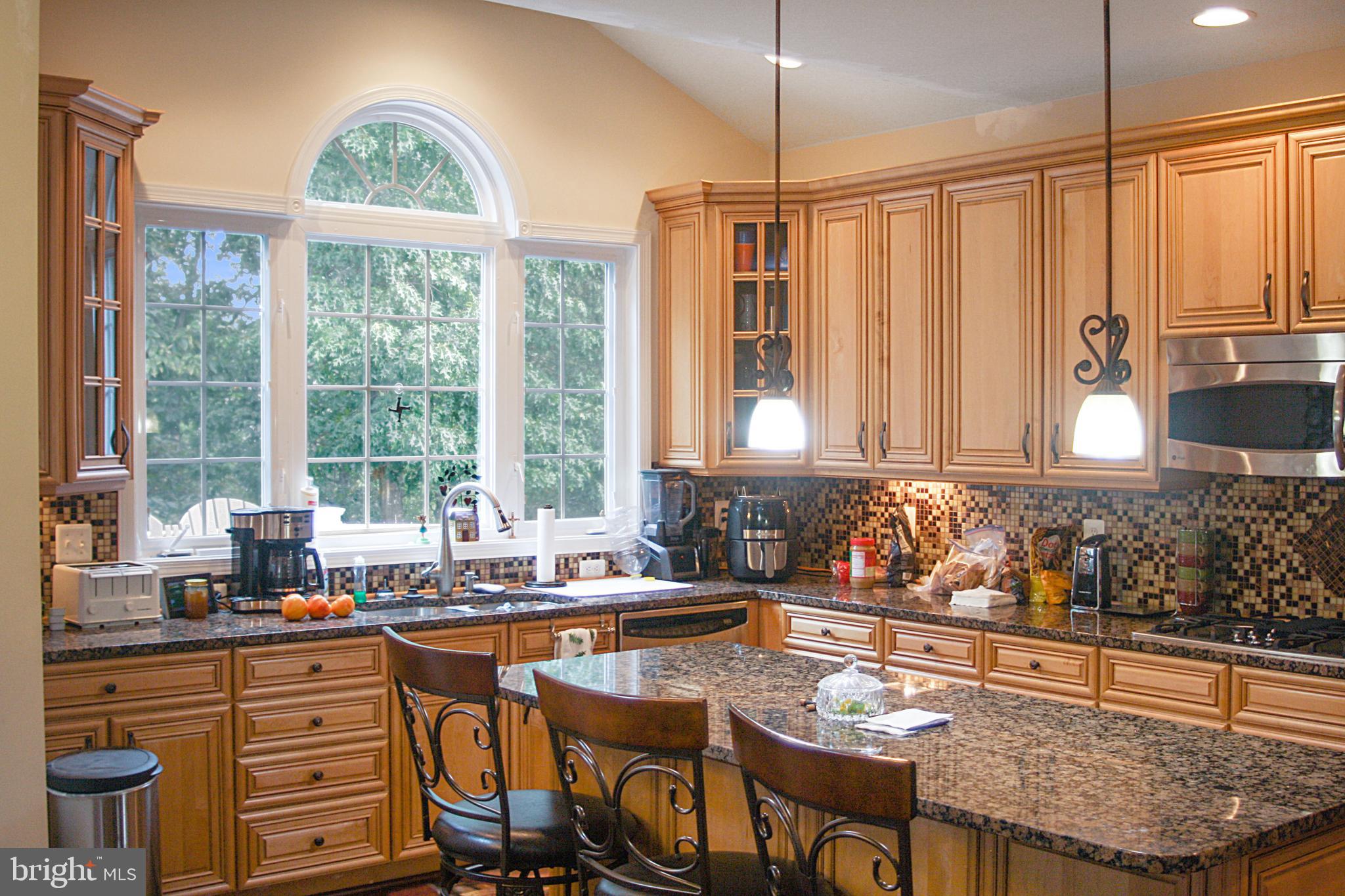 TWIN LAKE OVERLOOK - Residential