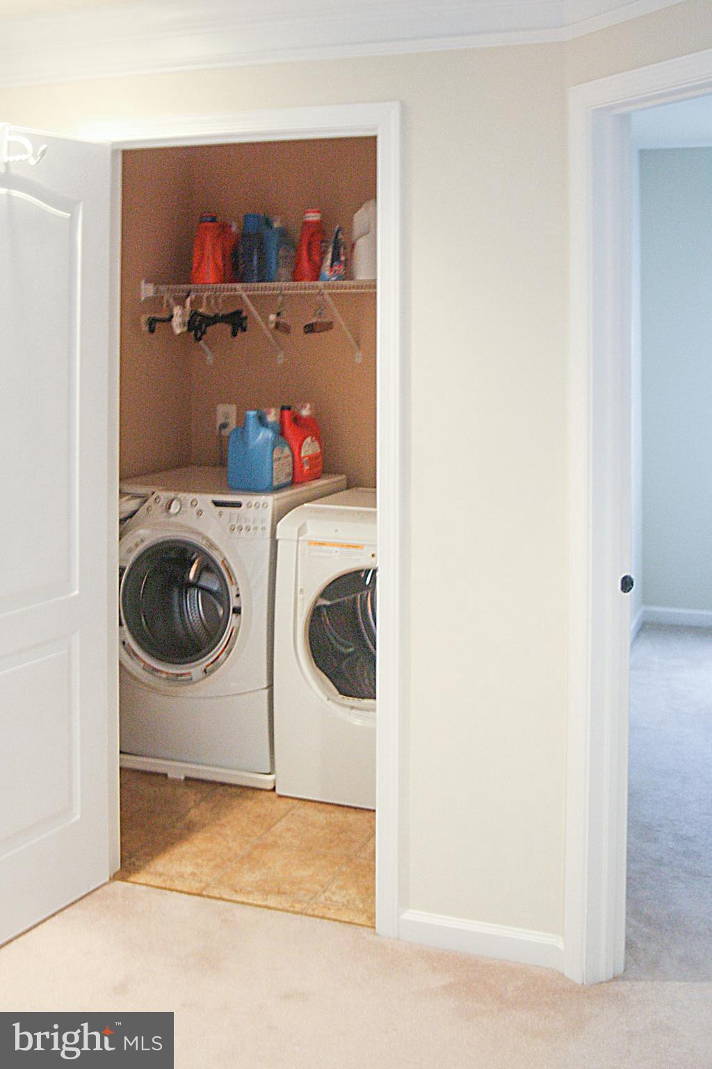 TWIN LAKE OVERLOOK - Residential