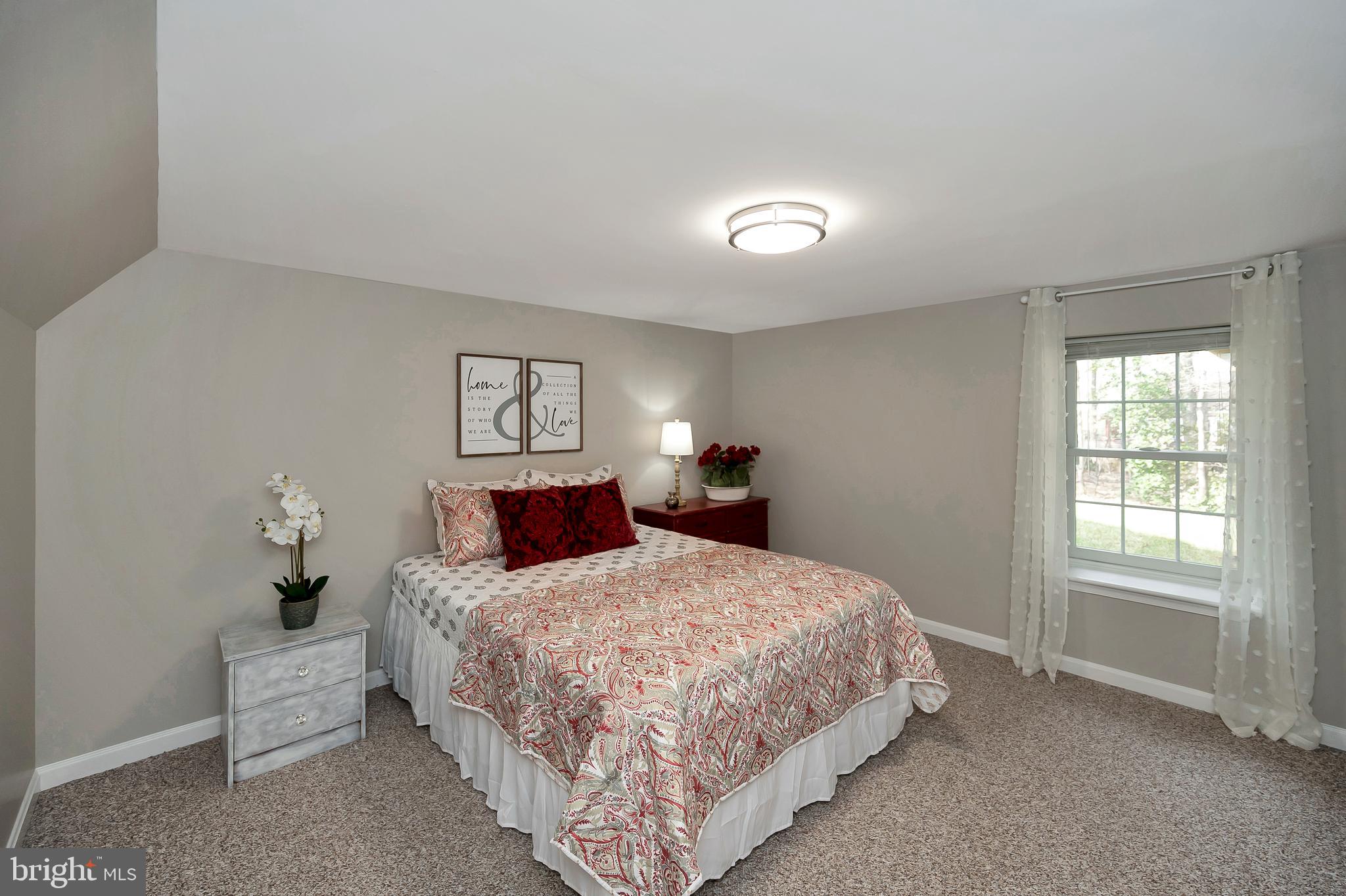 HAMPTON OAKS - Residential