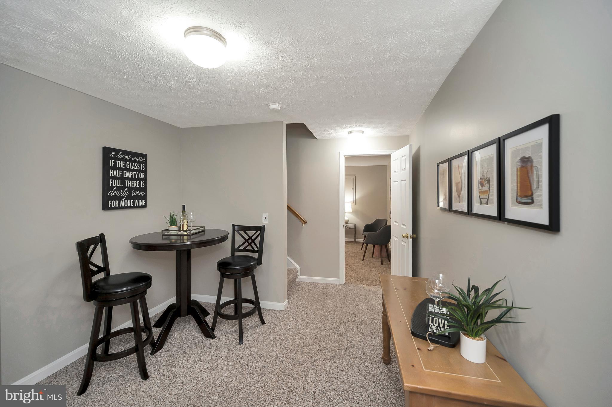 HAMPTON OAKS - Residential