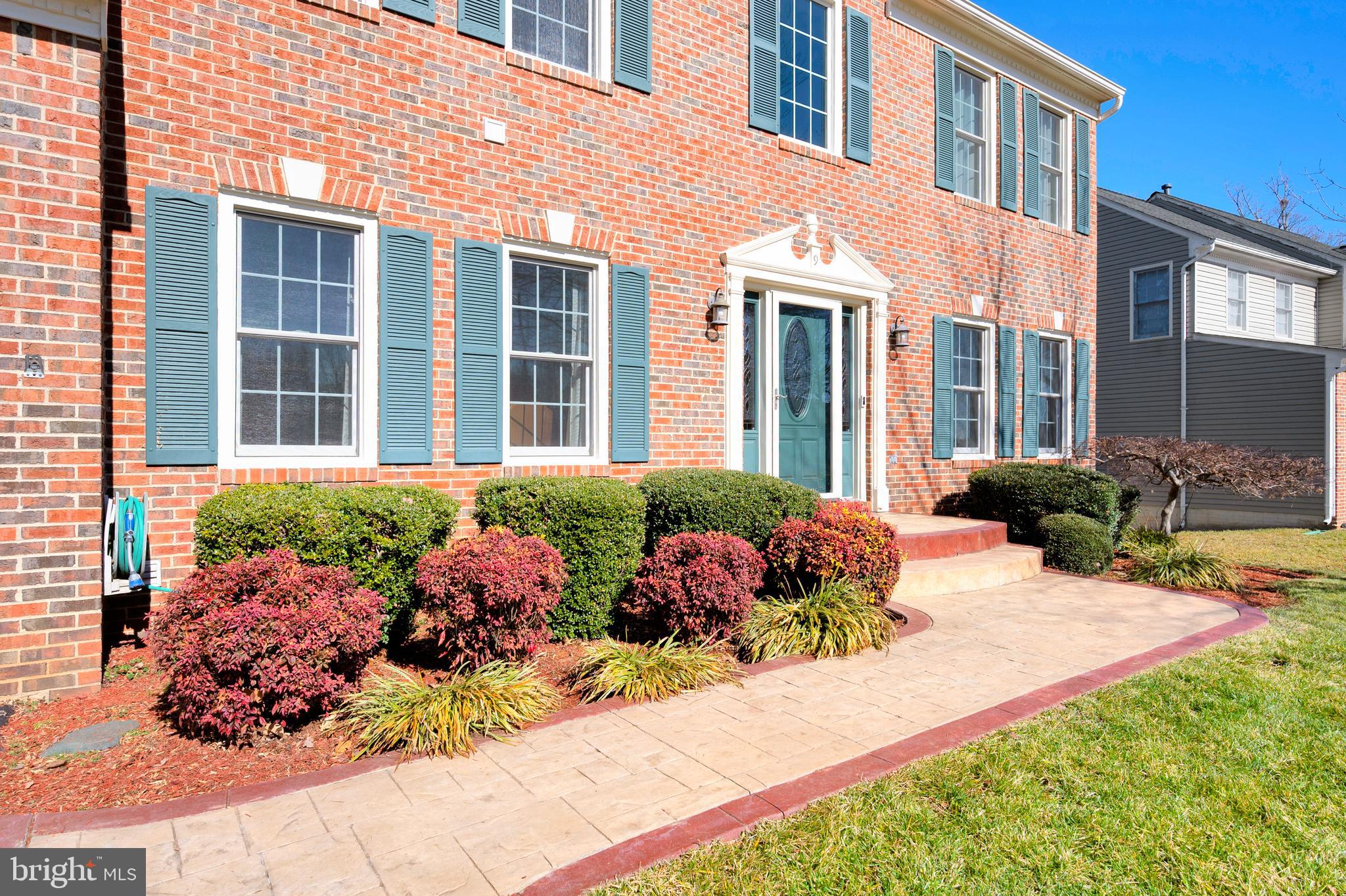 HAMPTON OAKS - Residential