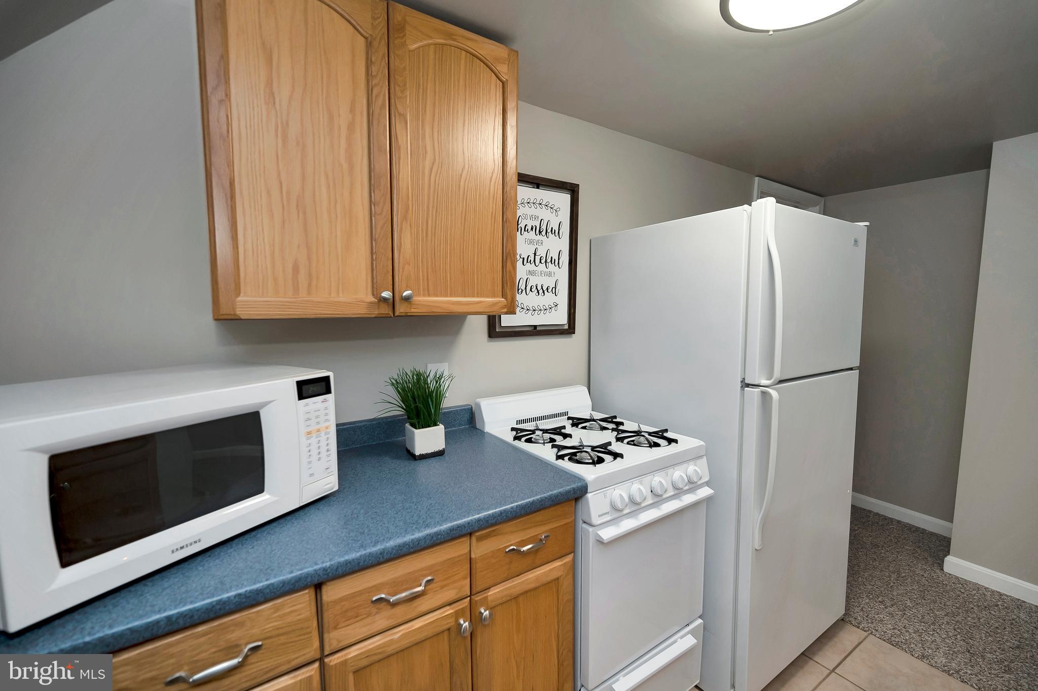 HAMPTON OAKS - Residential