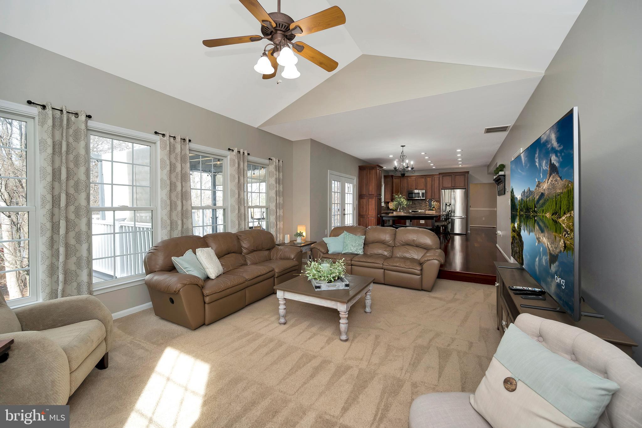 HAMPTON OAKS - Residential