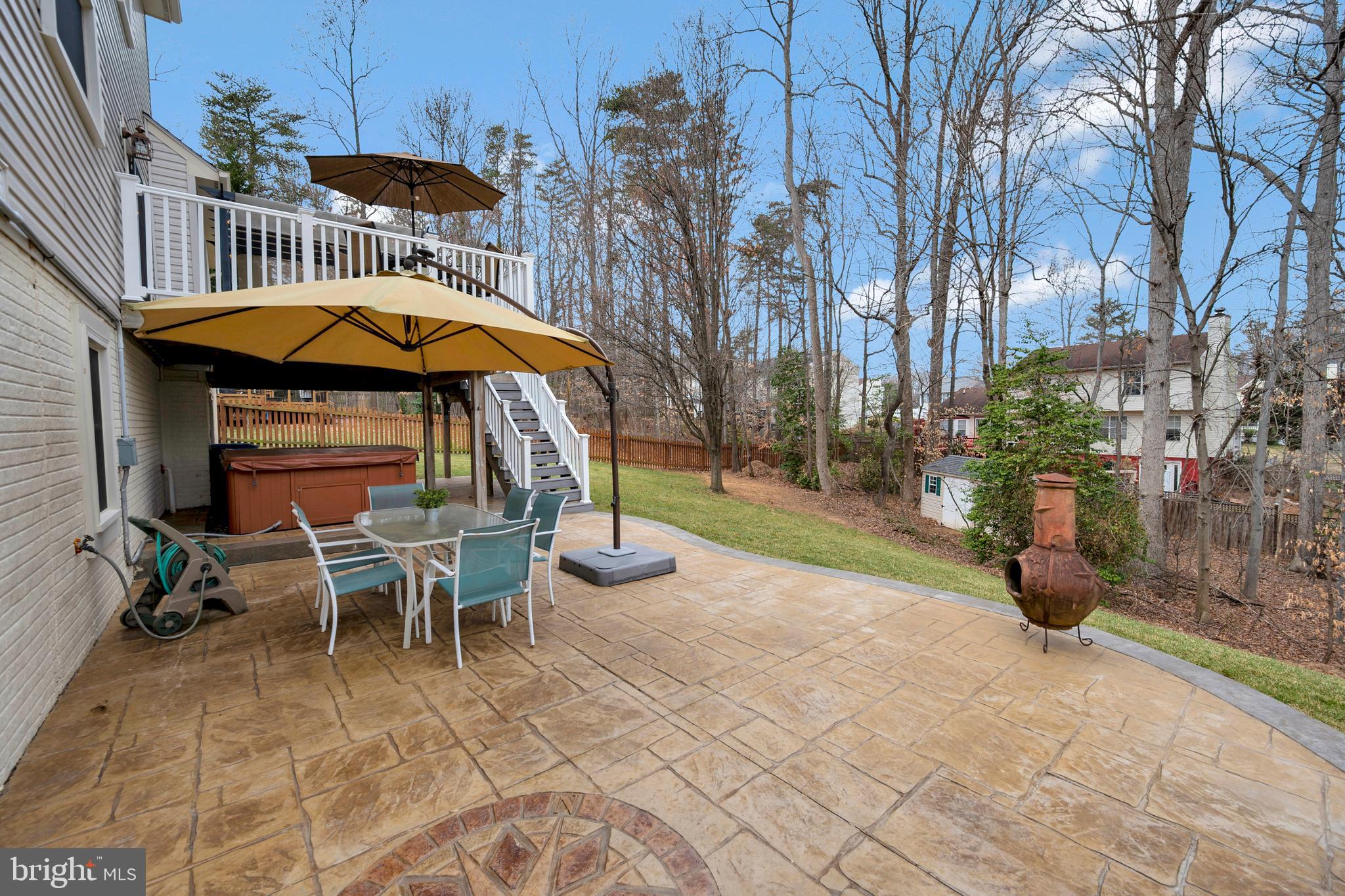 HAMPTON OAKS - Residential