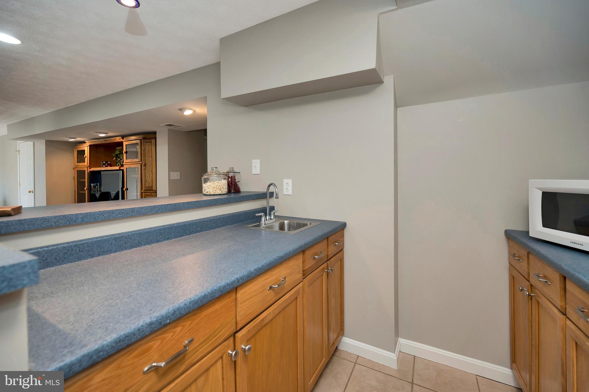 HAMPTON OAKS - Residential