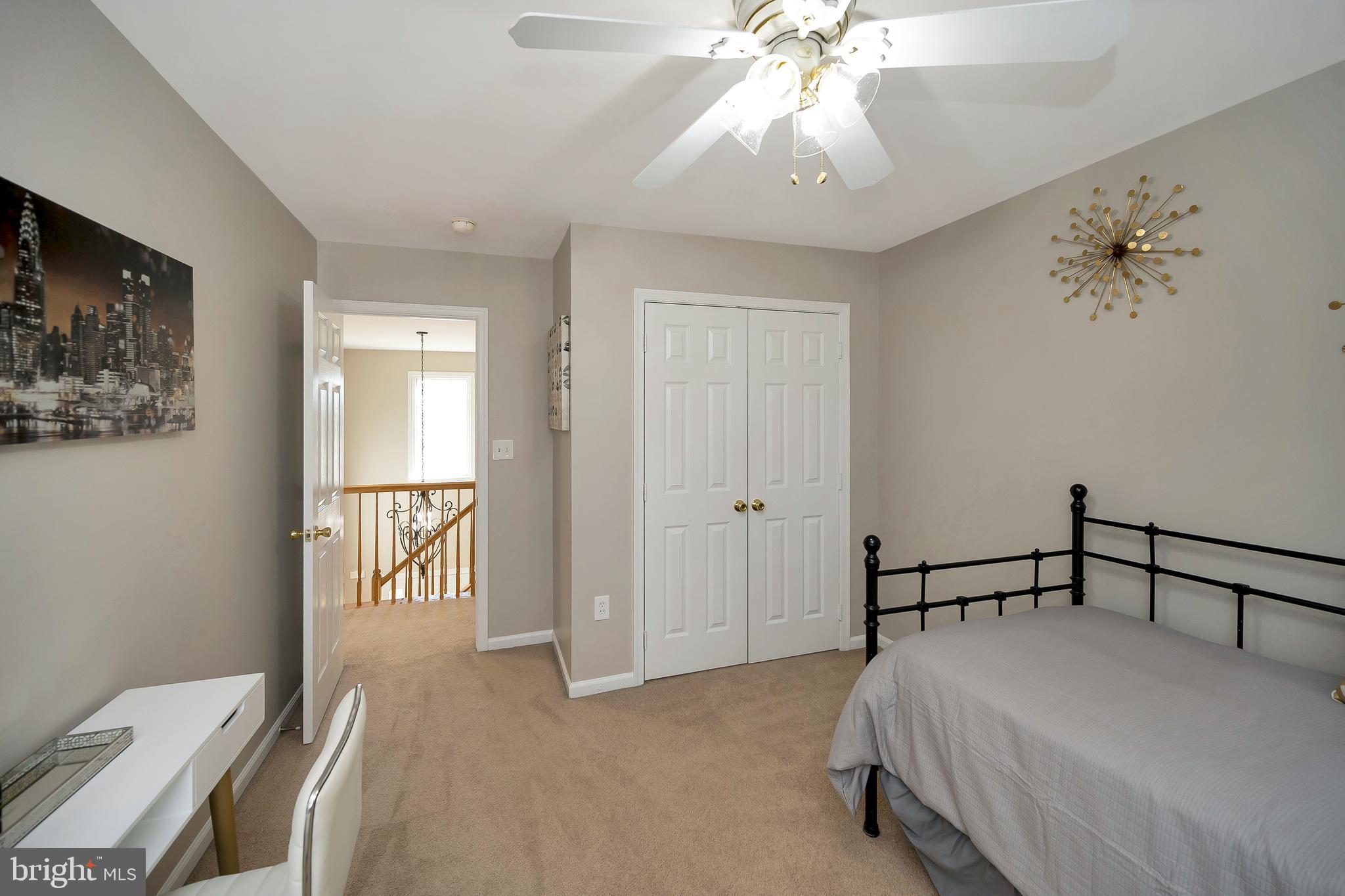 HAMPTON OAKS - Residential