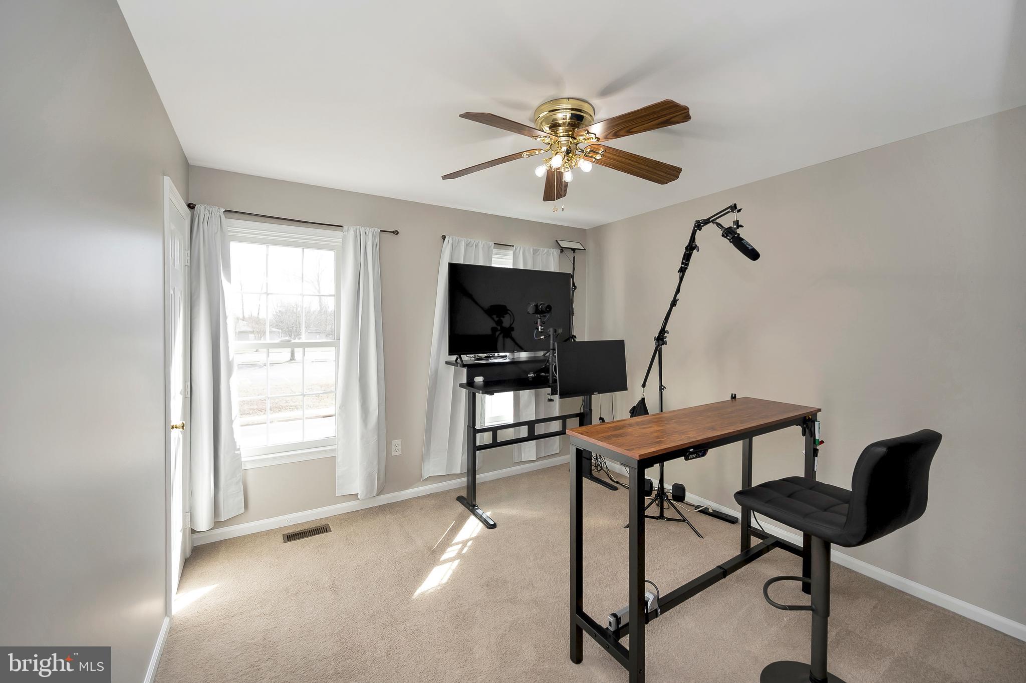 HAMPTON OAKS - Residential