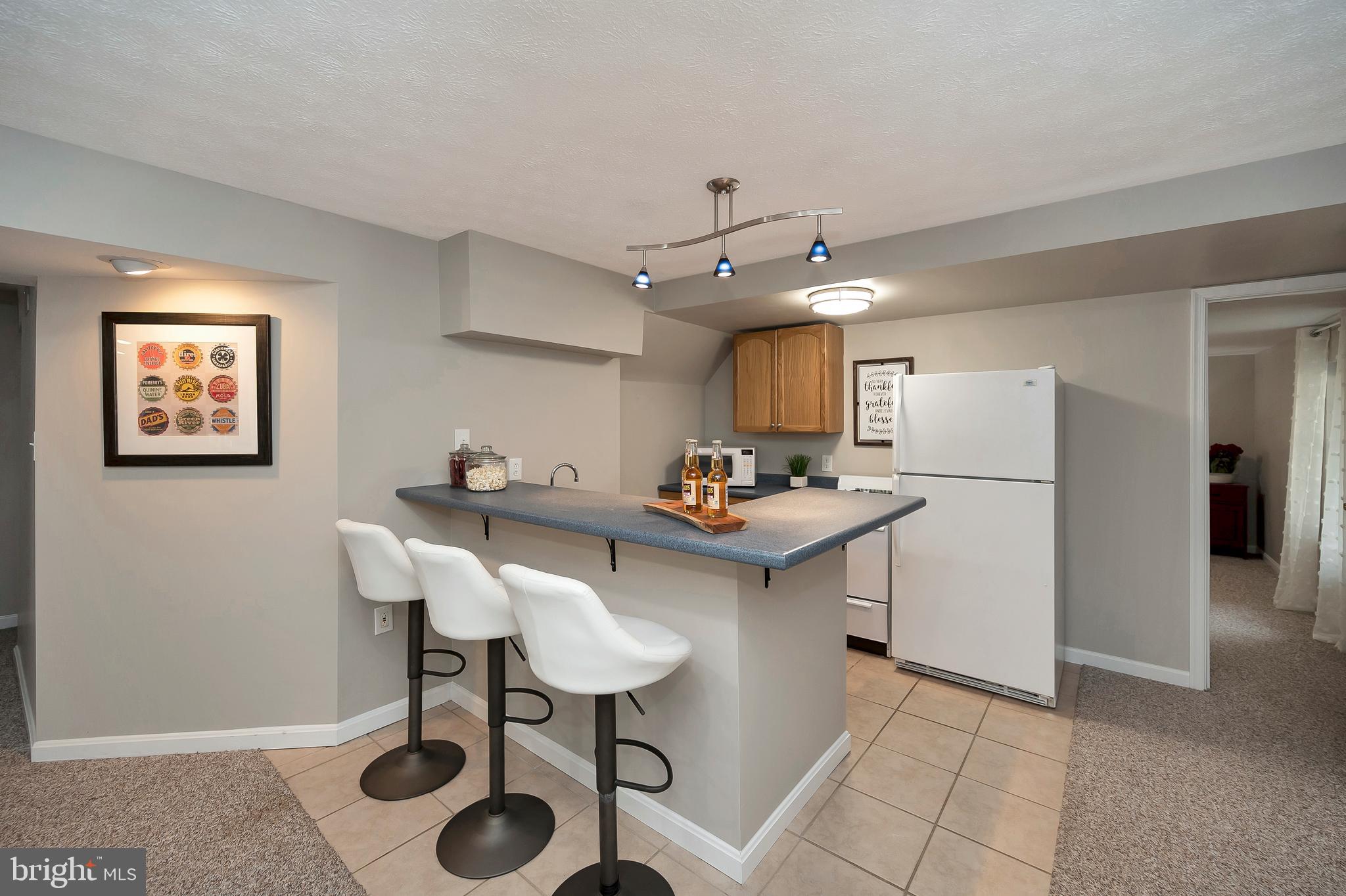 HAMPTON OAKS - Residential