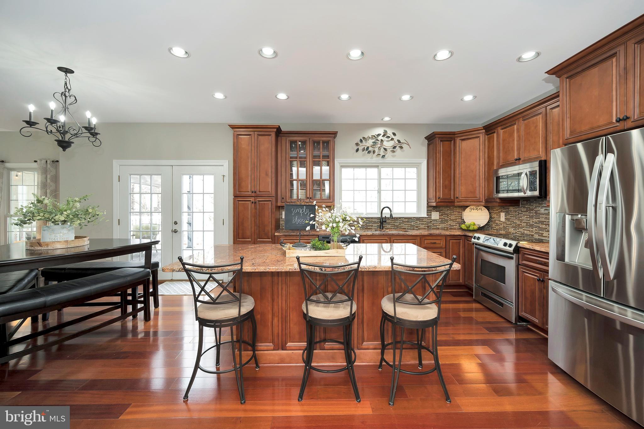 HAMPTON OAKS - Residential