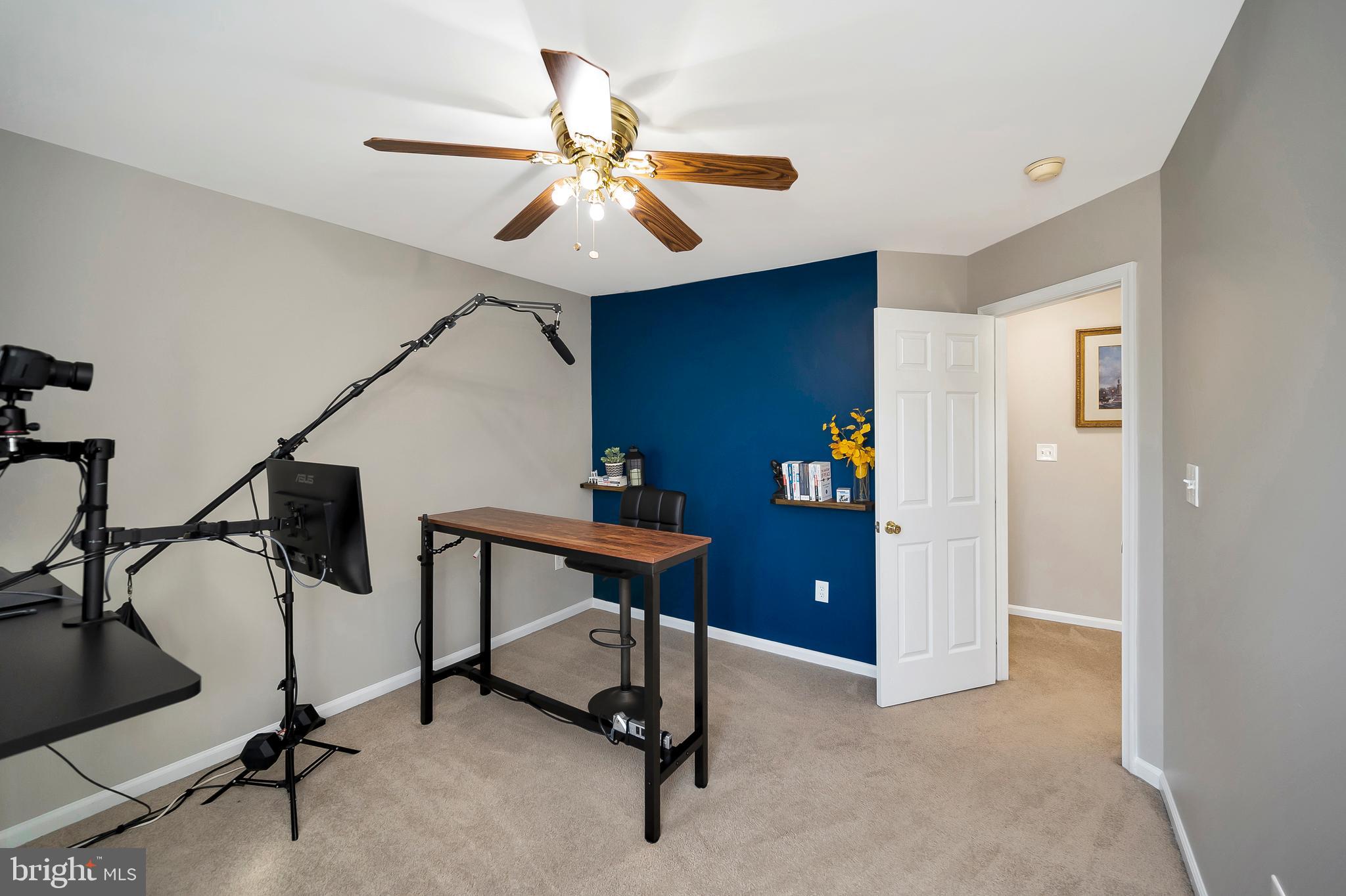 HAMPTON OAKS - Residential