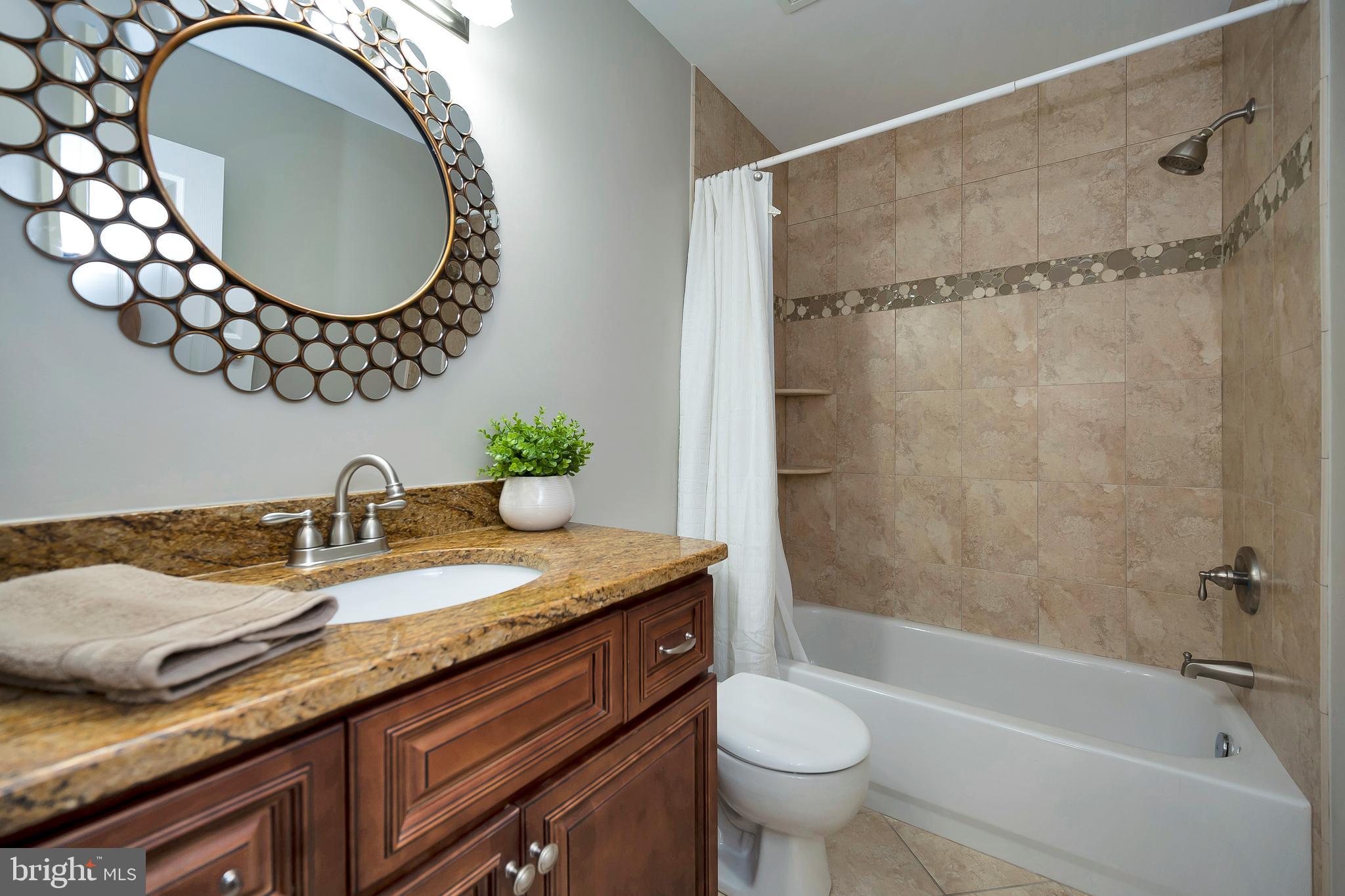 HAMPTON OAKS - Residential